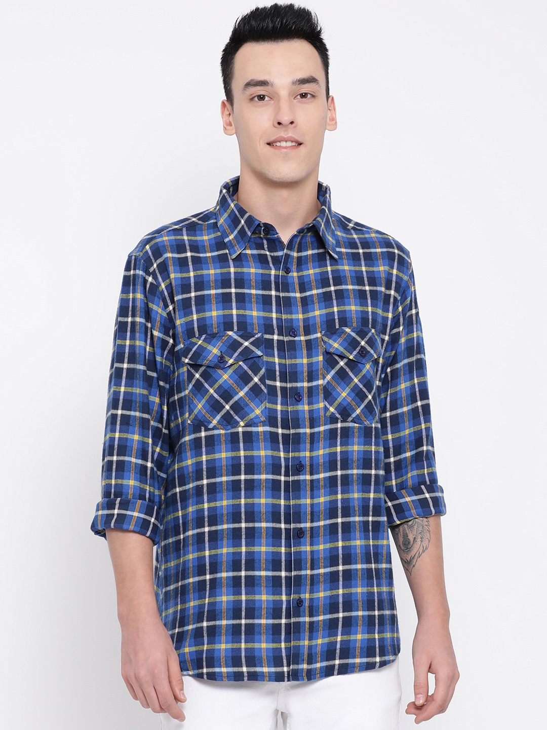 

Oxolloxo Men Blue & White Regular Fit Checked Casual Shirt