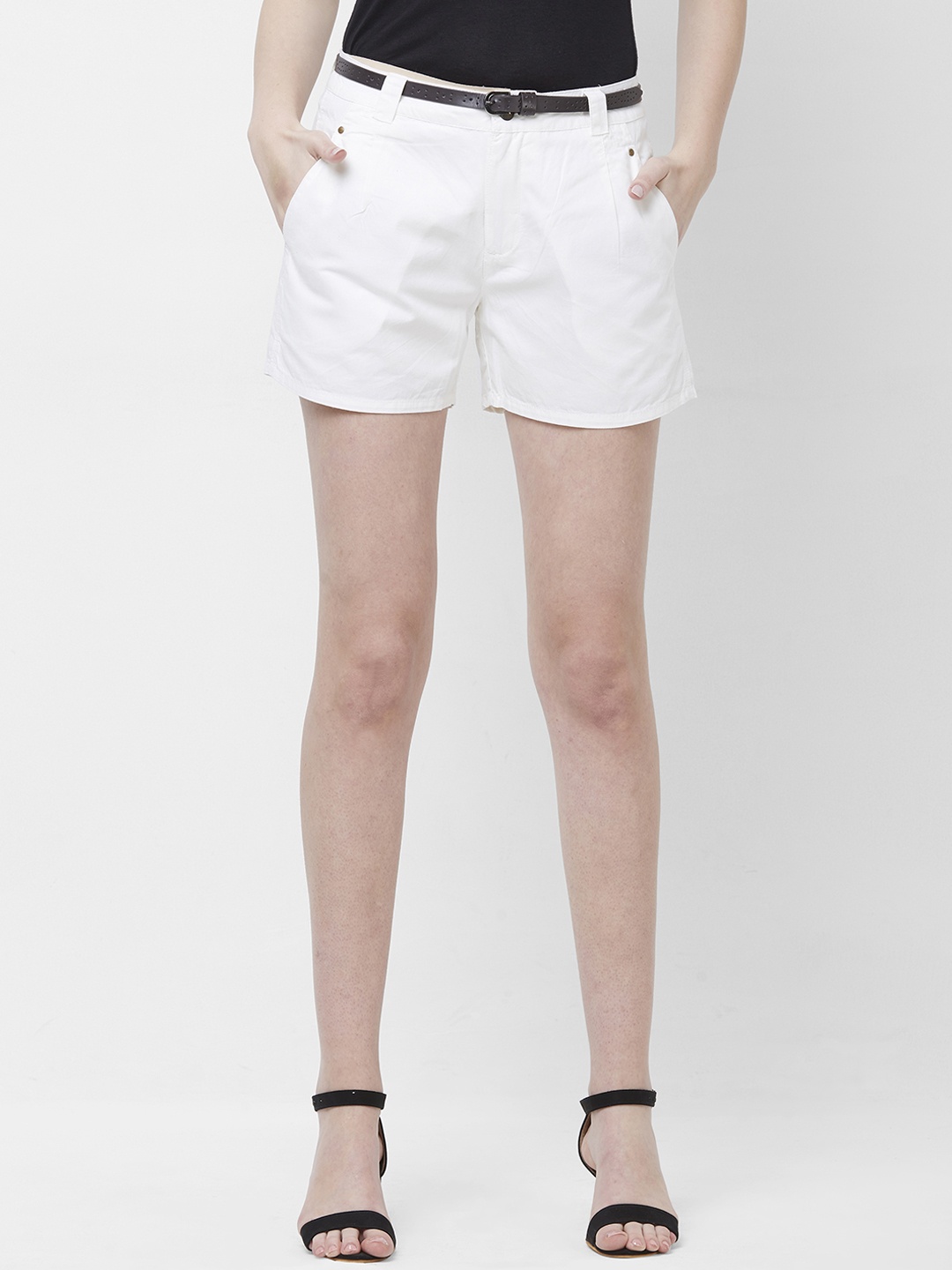 

109F Women White Solid Regular Fit Regular Shorts
