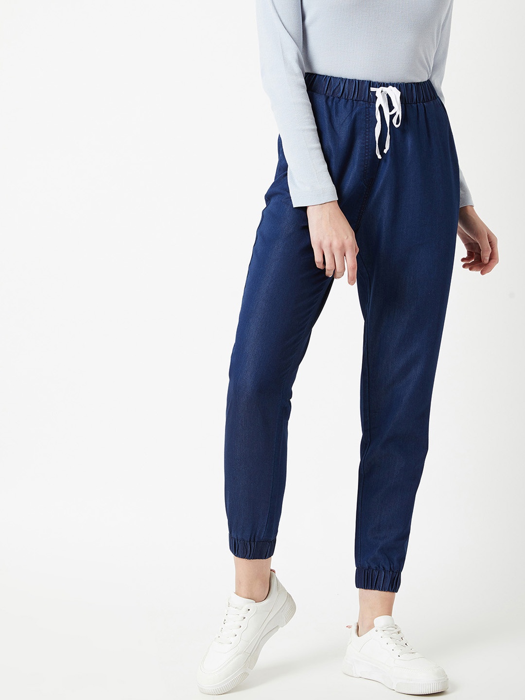 

Miss Chase Women Blue Regular Fit Denim Cropped Joggers