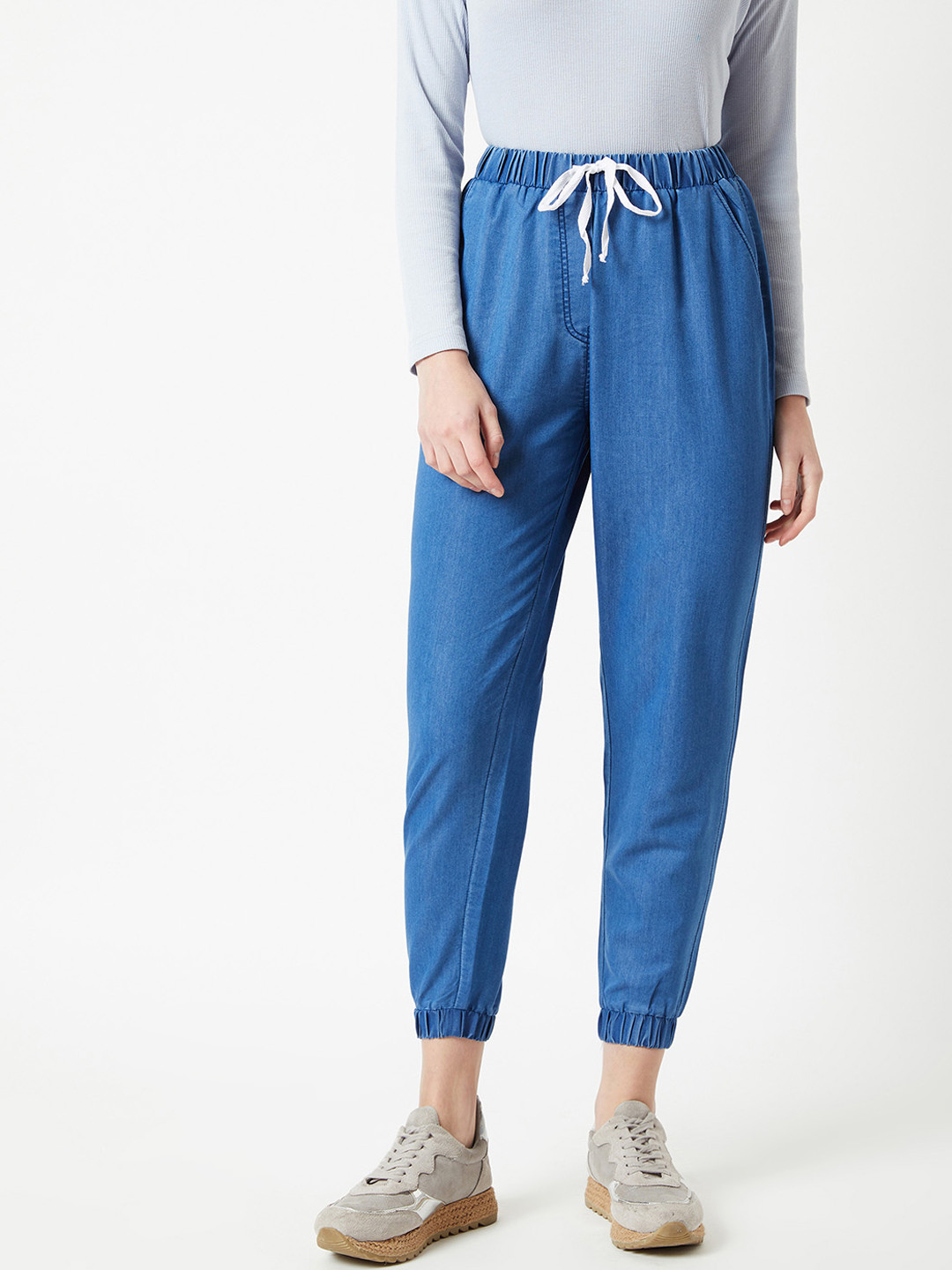 

Miss Chase Women Lightweight Blue Regular Fit Solid Denim Joggers