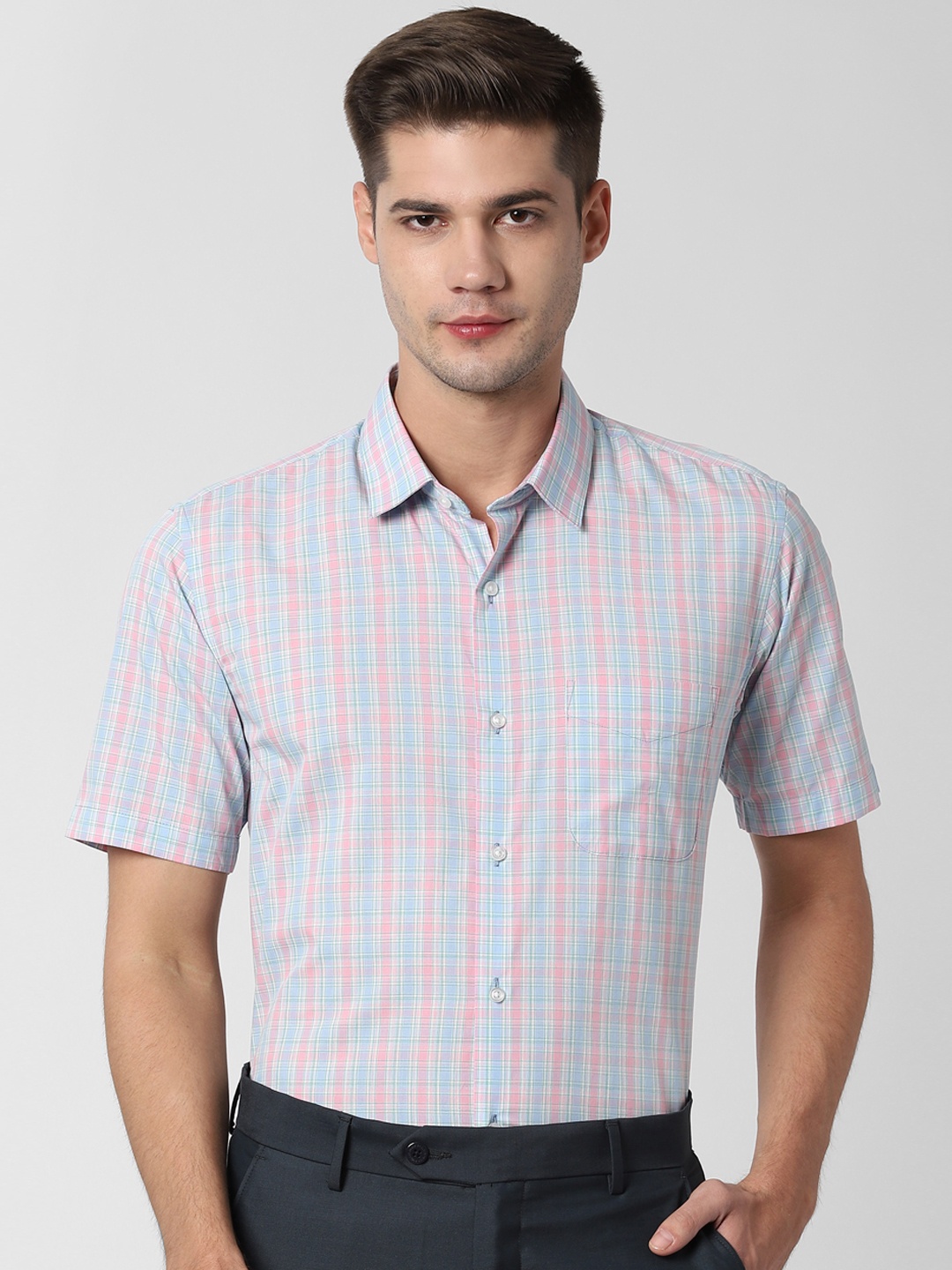 

Peter England Men Blue & Pink Regular Fit Checked Formal Shirt