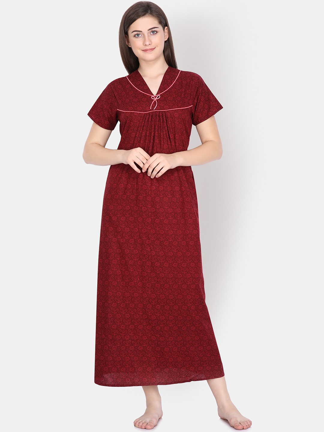 

Klamotten Maroon Printed Nightdress