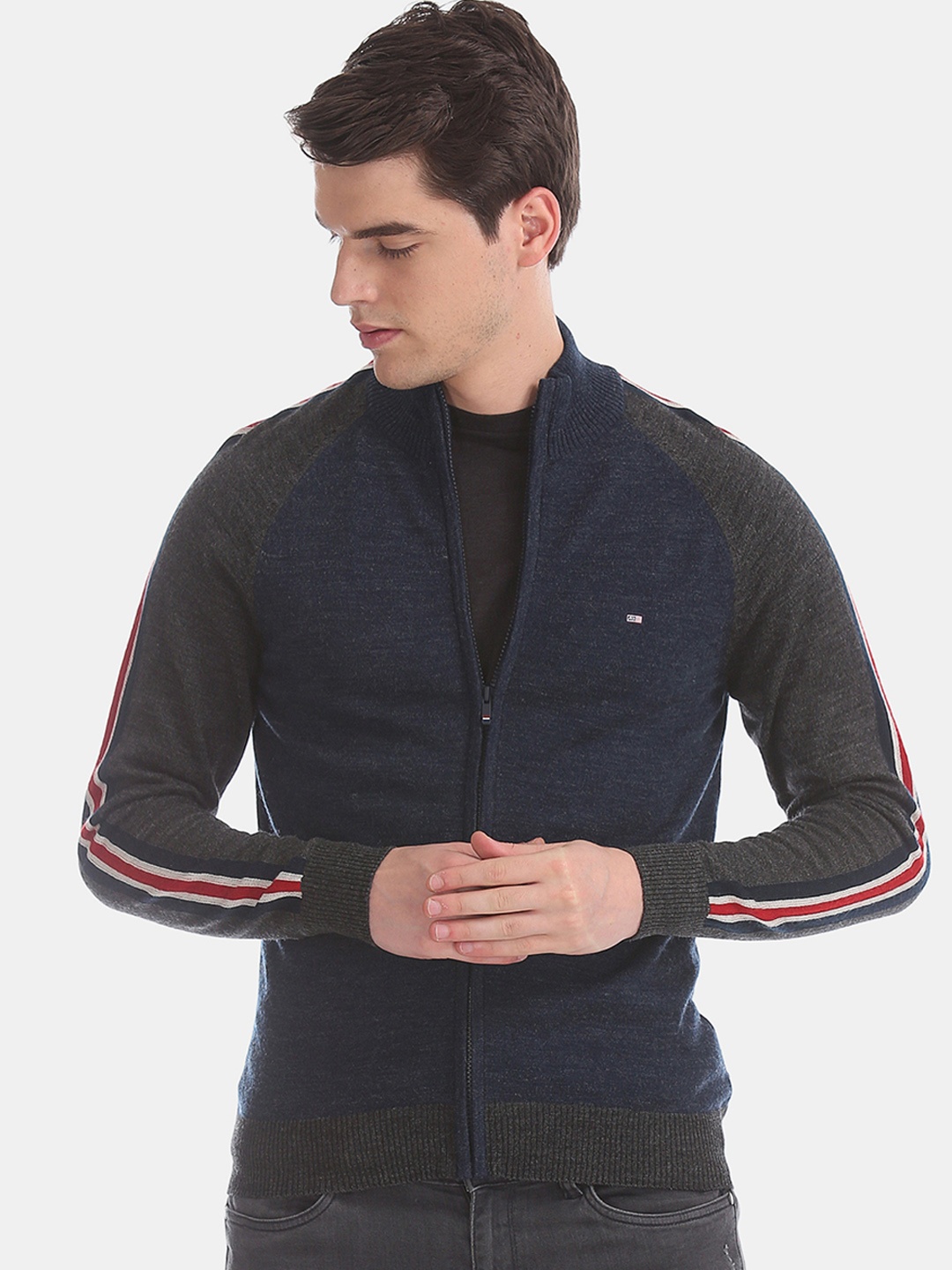 

Arrow Sport Men Navy Blue Solid Cardigan Sweater