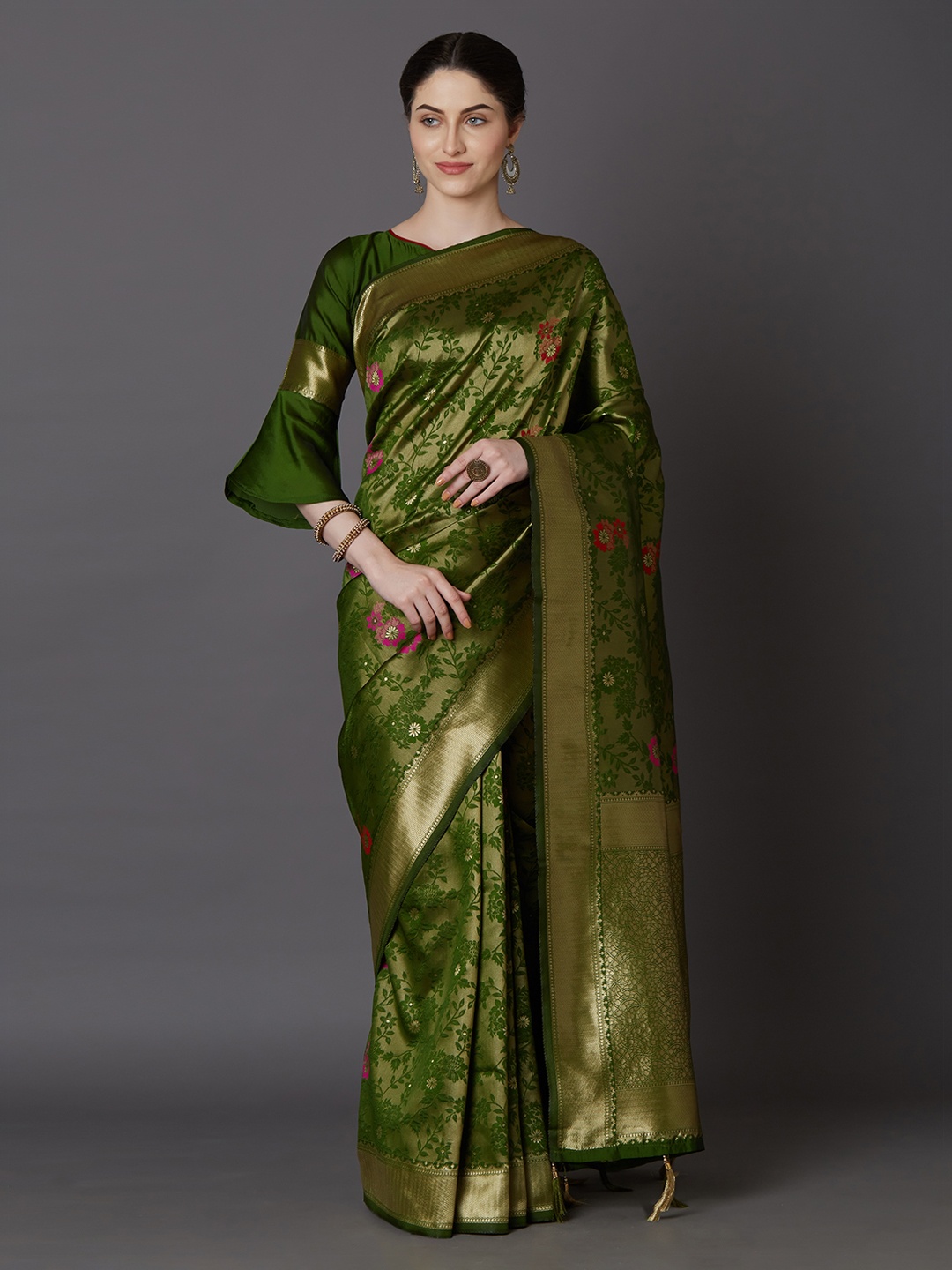 

Mitera Olive Green Silk Blend Woven Design Kanjeevaram Saree