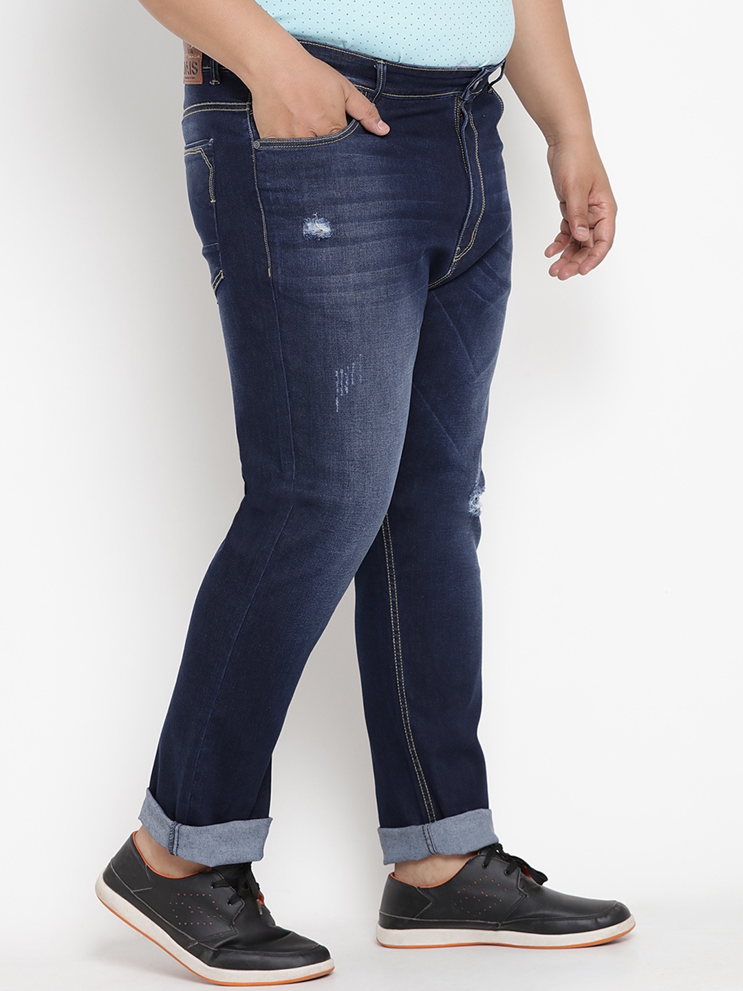 

Dais Men Blue Regular Fit Mid-Rise Low Distress Stretchable Jeans