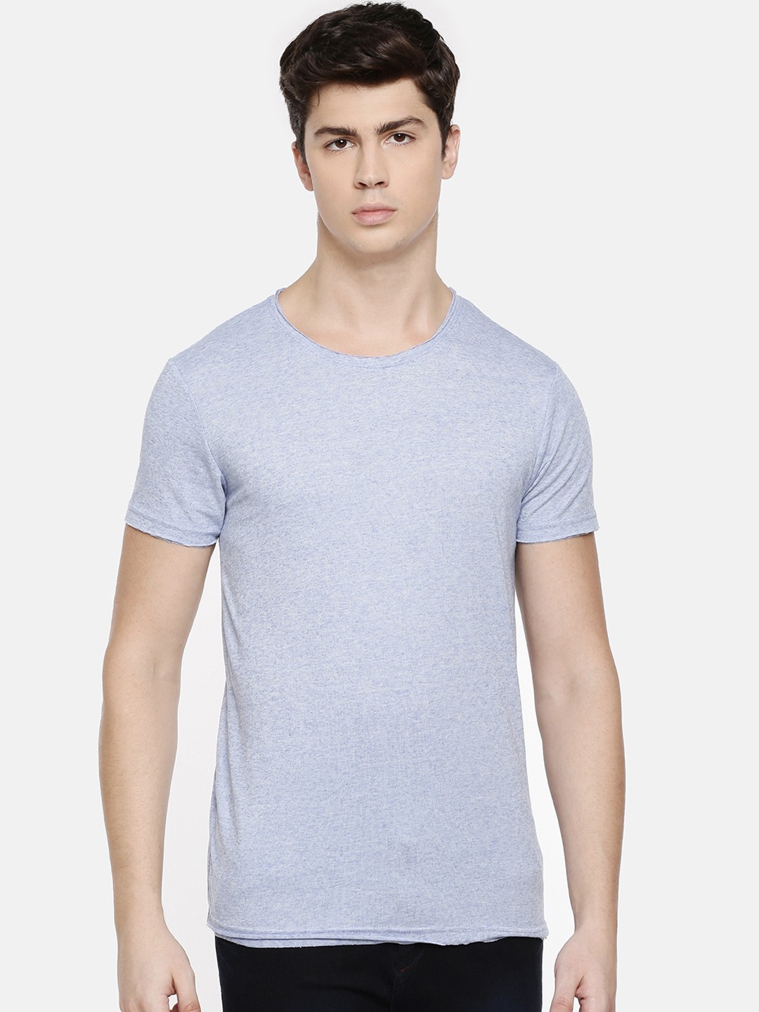 

BLISTON Men Blue Solid Round Neck T-shirt