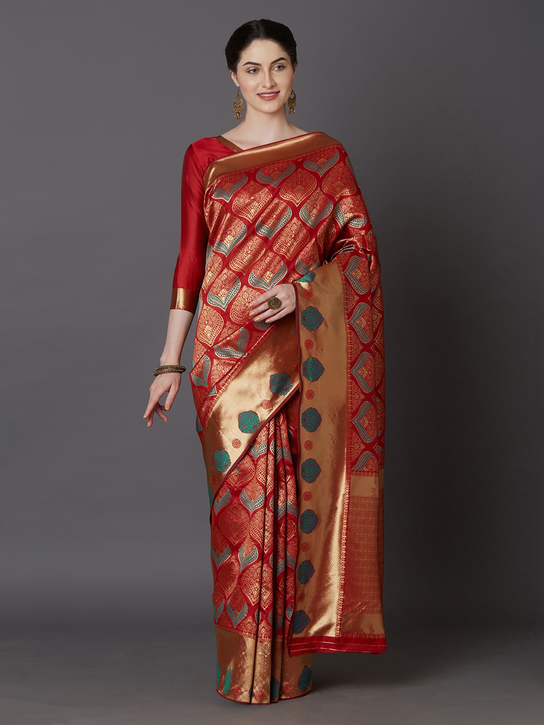 

Mitera Red & Gold-Coloured Silk Blend Woven Design Kanjeevaram Saree