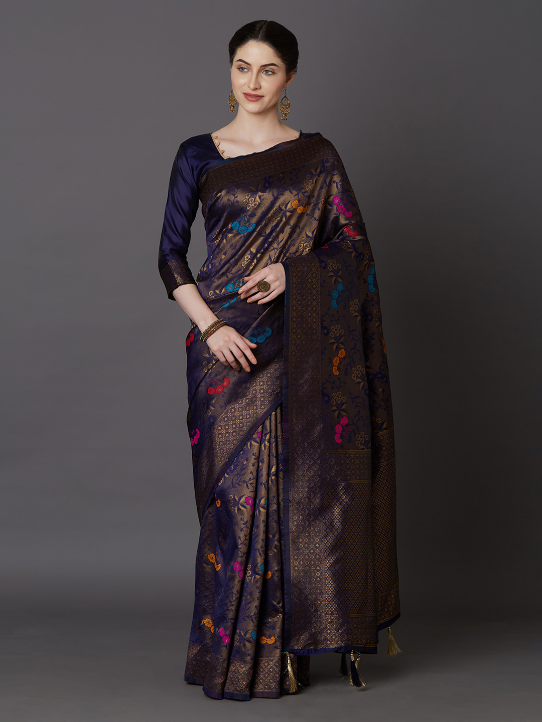 

Mitera Navy Blue & Gold-Coloured Silk Blend Woven Design Kanjeevaram Saree