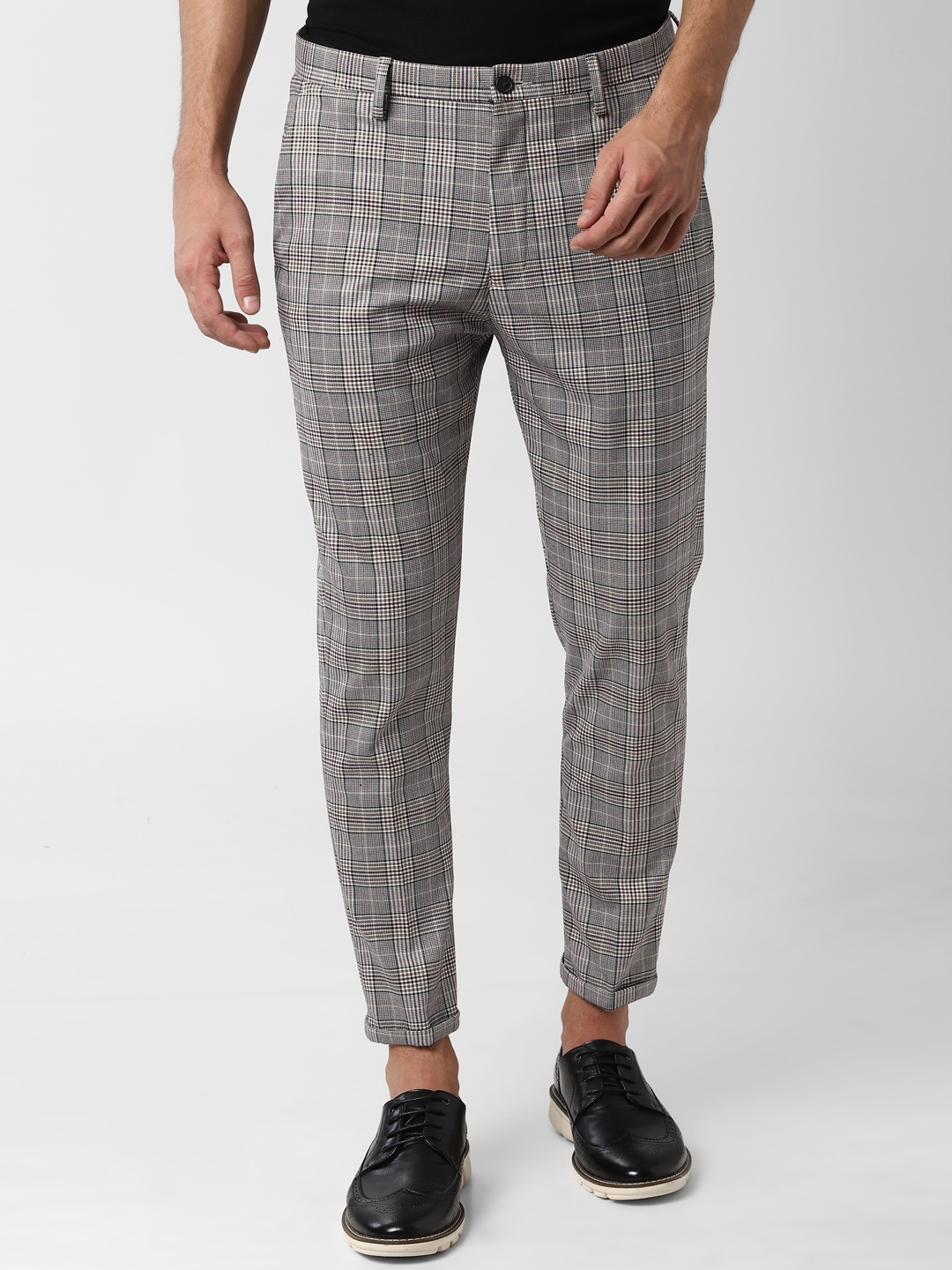 

Peter England Men Grey & Off-White Tapered Fit Self Design Regular Trousers