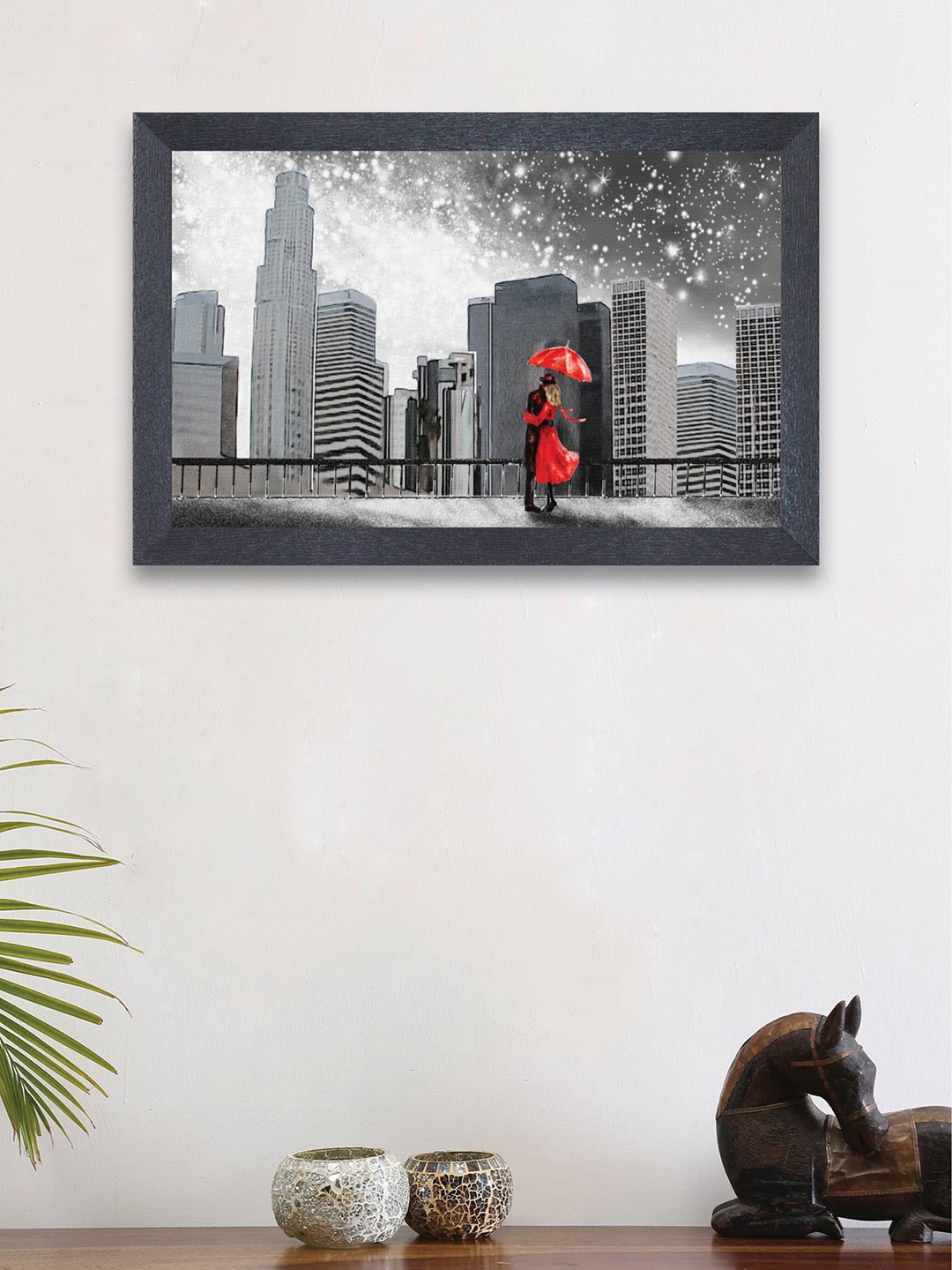 

nest ART Grey & Red Abstract Couple in Love Framed Synthetic Wood Wall Art
