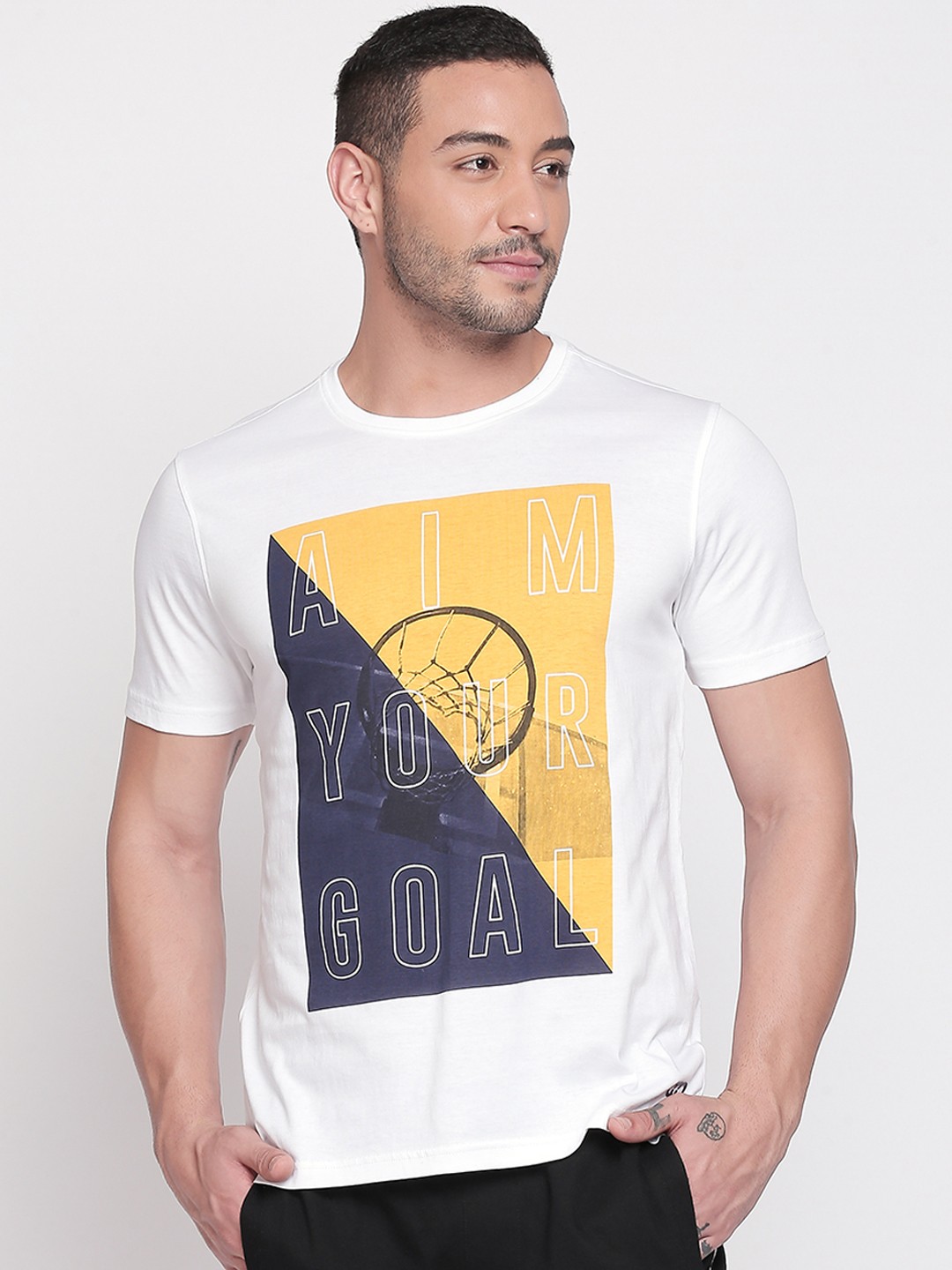 

Ajile by Pantaloons Men White & Blue Printed Round Neck T-shirt