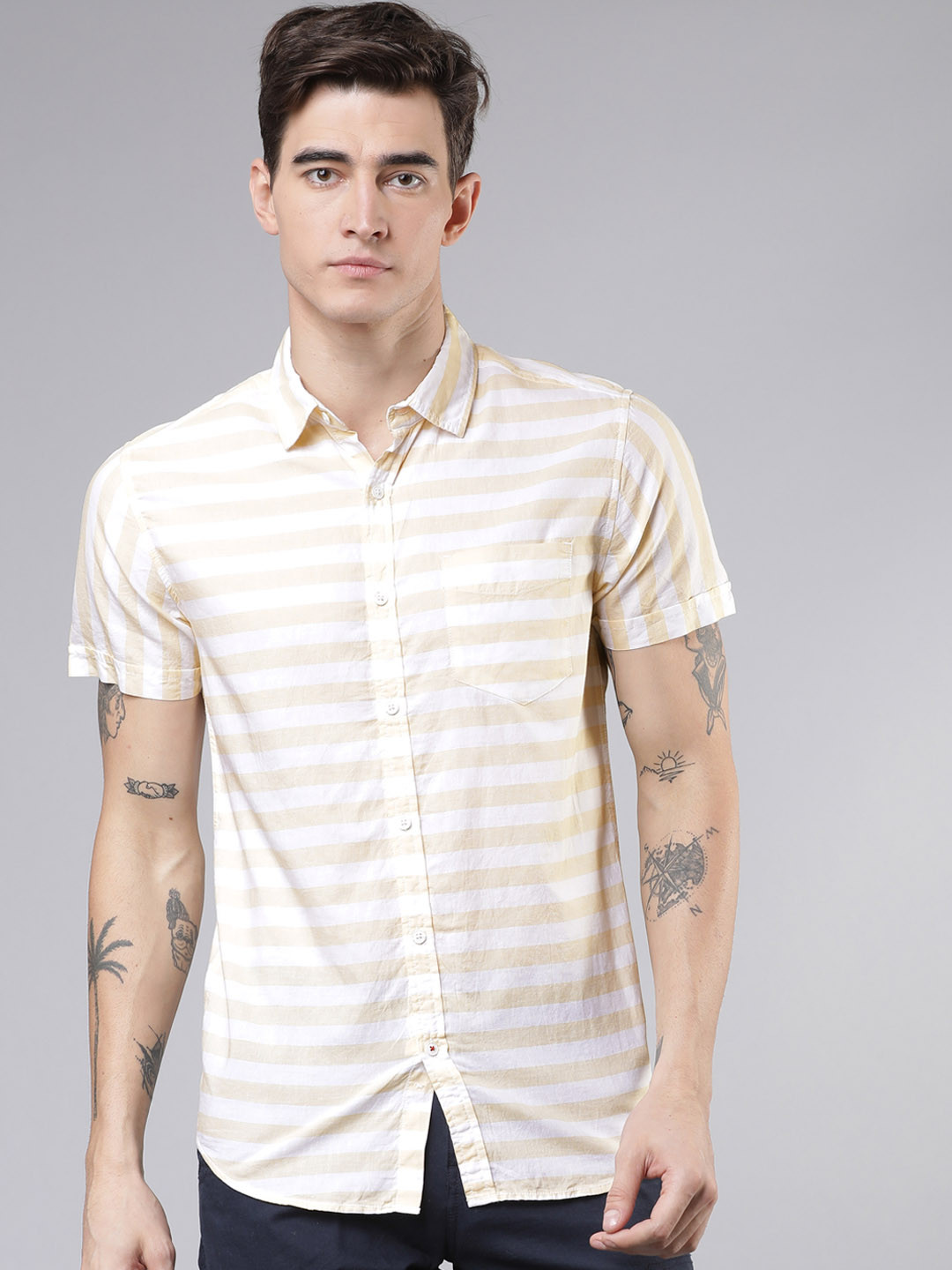 

LOCOMOTIVE Men Yellow & White Slim Fit Striped Casual Shirt