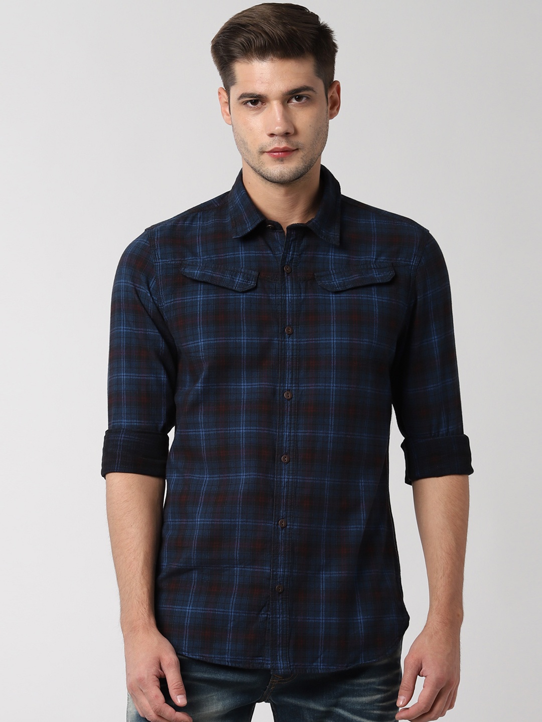 

Peter England Casuals Men Navy Blue & Red Slim Fit Checked Casual Shirt