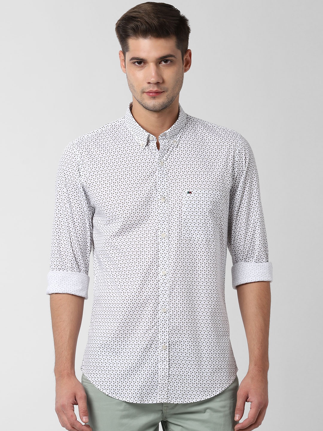 

Peter England Casuals Men White & Black Slim Fit Printed Casual Shirt