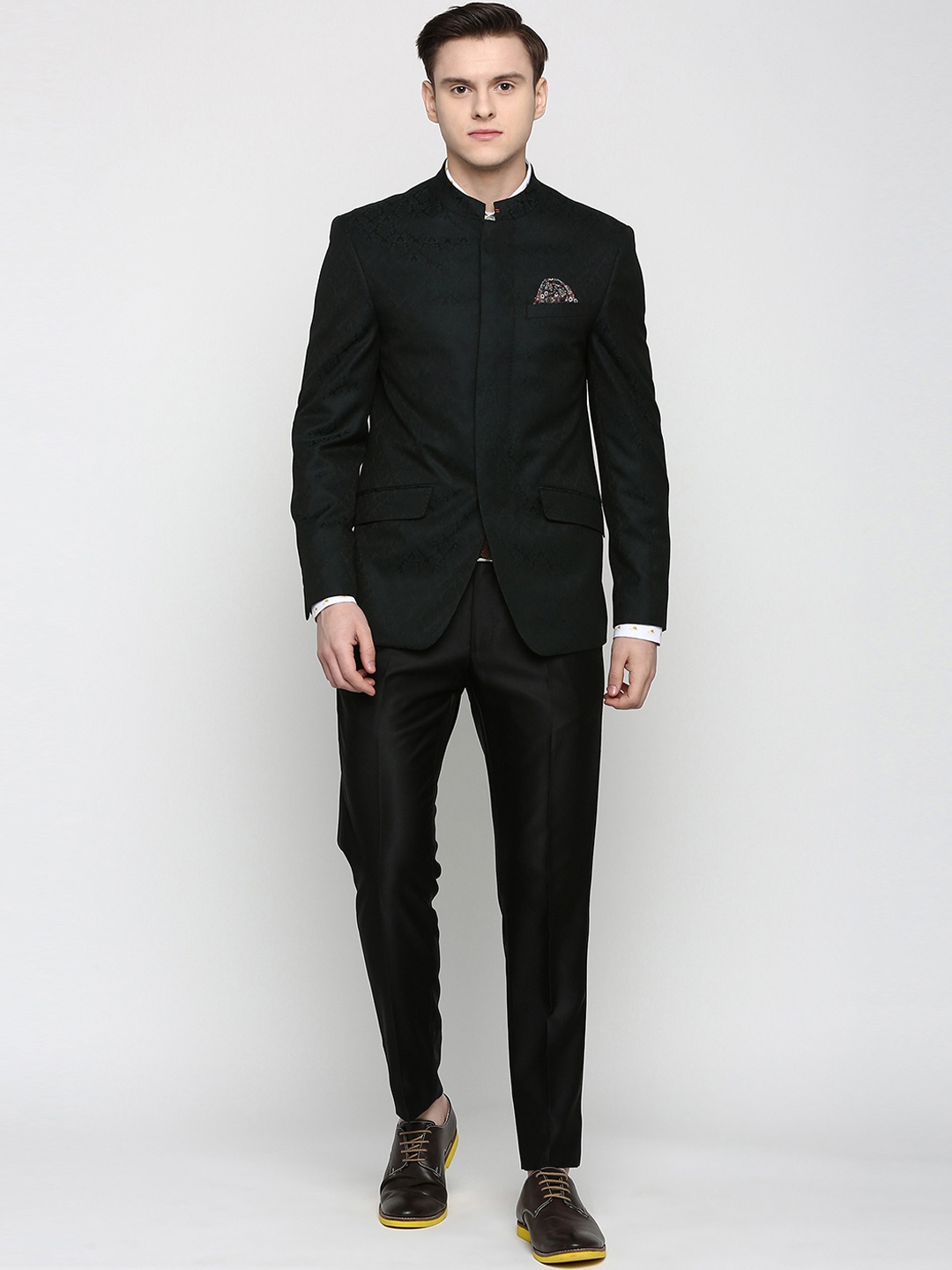 

SIMON CARTER LONDON Men Black Self-Design Bandhgala Suit