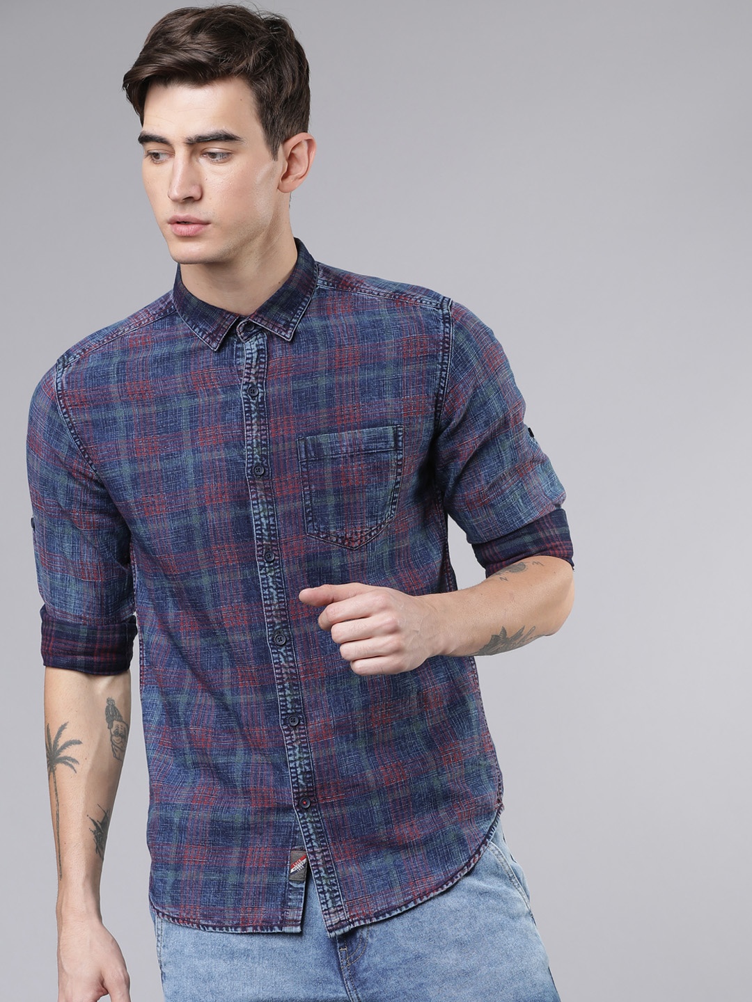 

LOCOMOTIVE Men Blue & Red Slim Fit Yarn Dyed Checked Casual Shirt