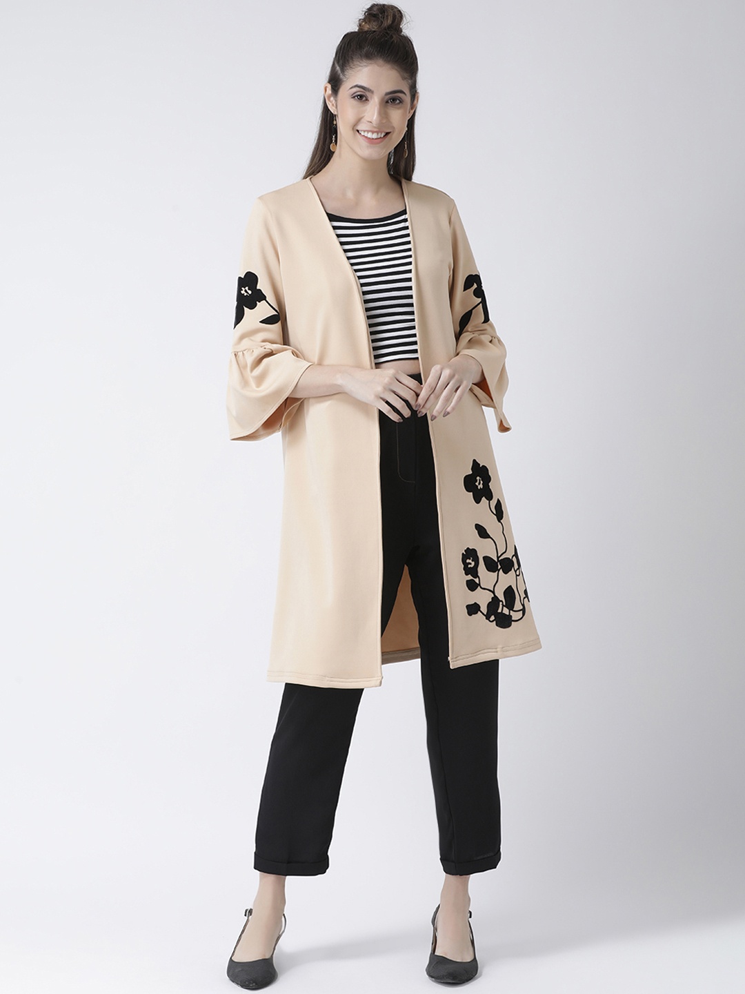 

KASSUALLY Women Beige Floral Printed Open Front Shrug