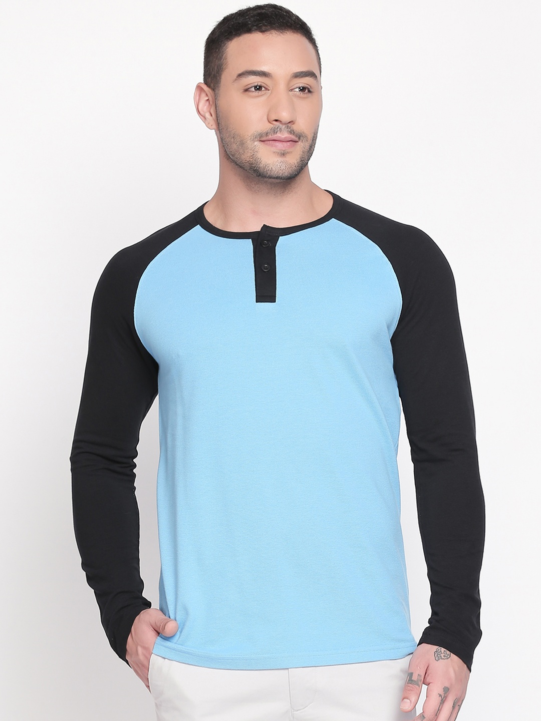 

Urban Ranger by pantaloons Men Blue Solid Henley Neck Pure Cotton T-shirt