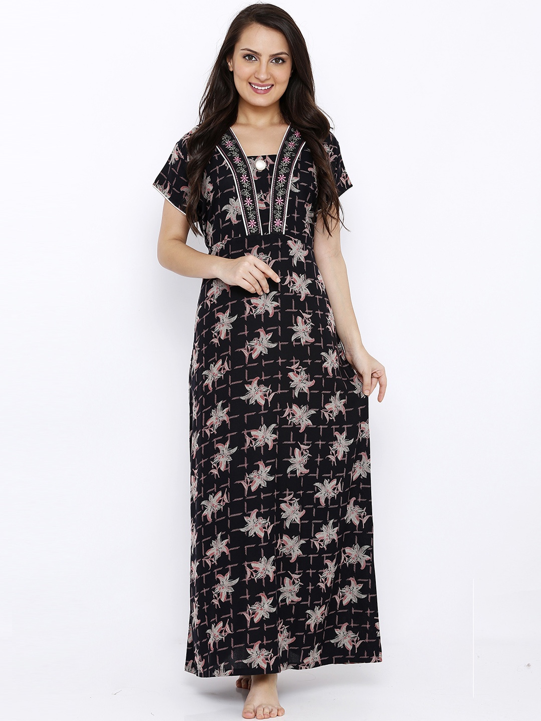 

Pretty Awesome Black & Grey Printed Nightdress