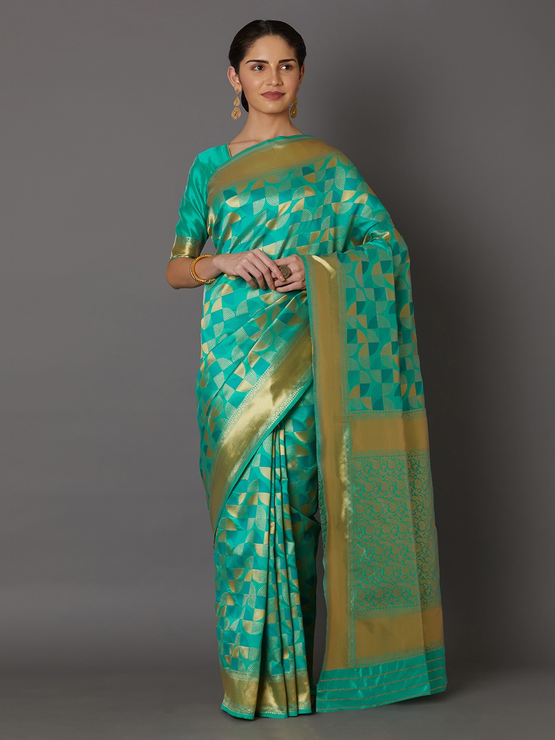 

Mitera Sea Green & Gold-Toned Silk Blend Woven Design Kanjeevaram Saree