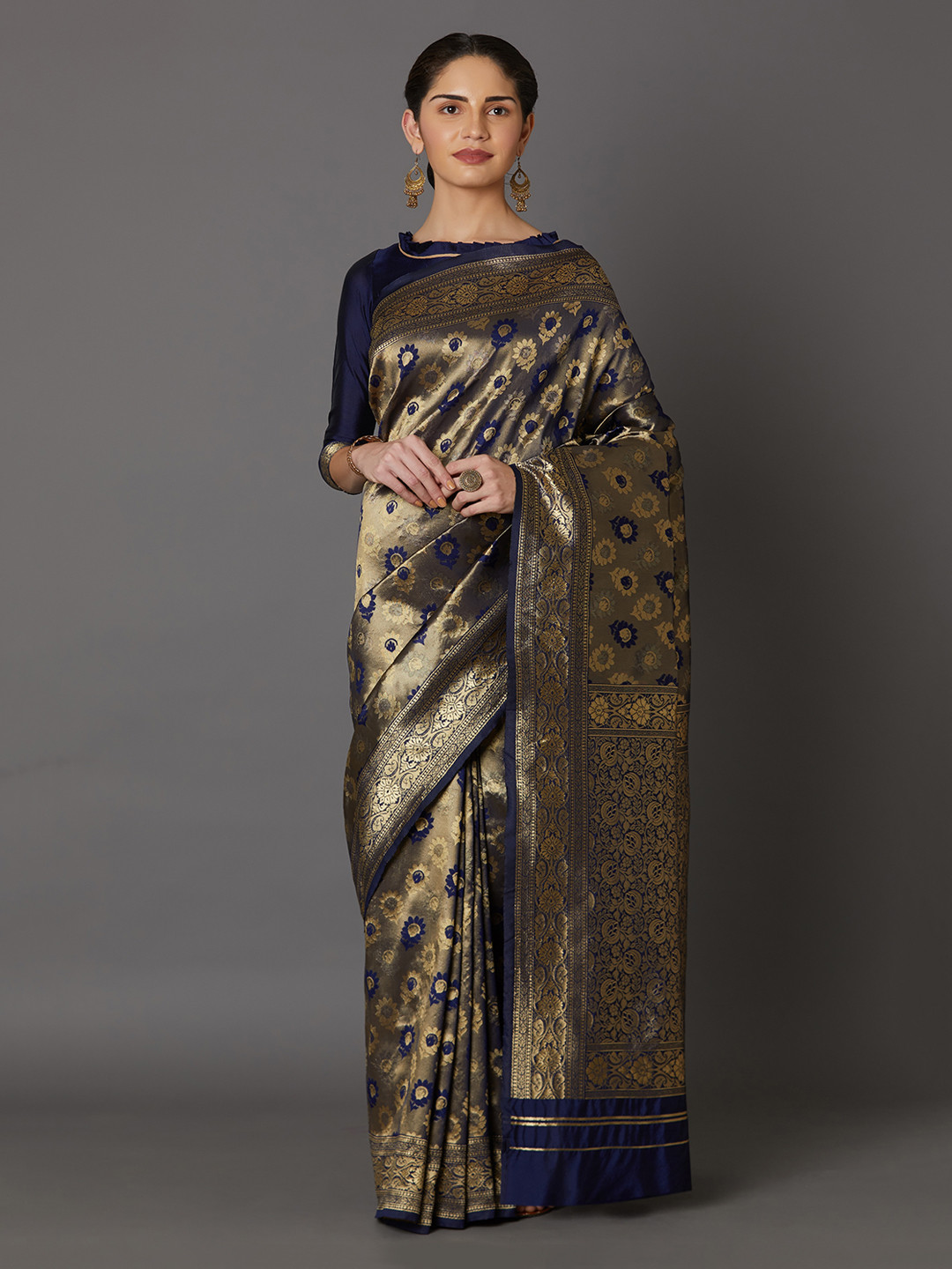 

Mitera Navy Blue & Gold-Coloured Silk Blend Woven Design Kanjeevaram Saree