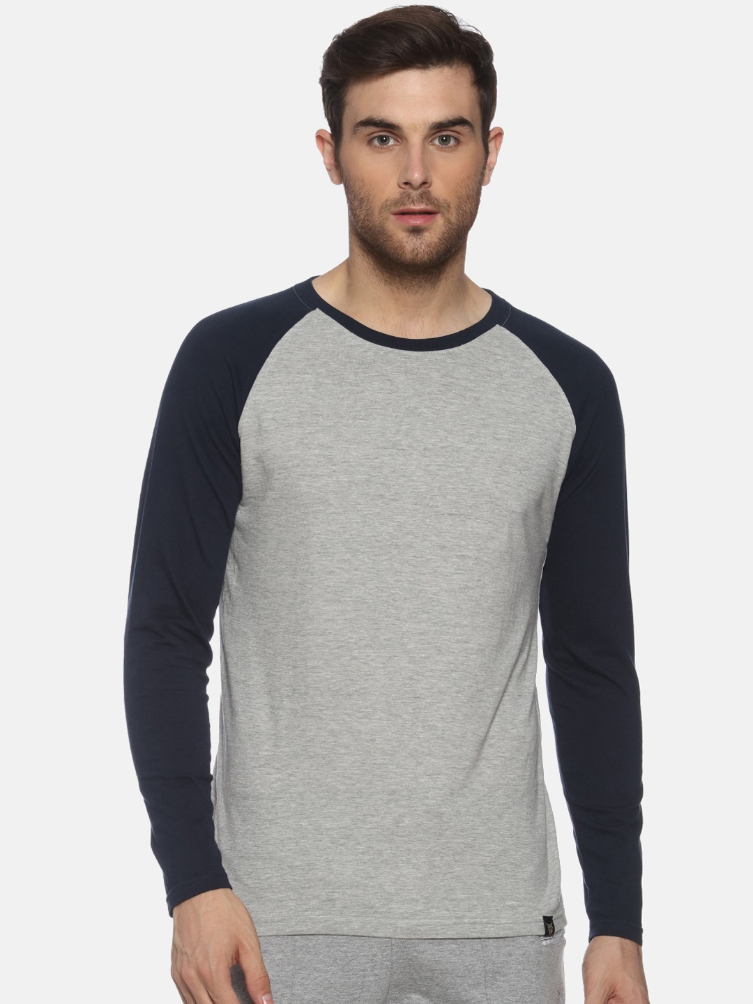 

YAK YAK Men Grey Slim Fit Solid Round Neck Pure Cotton T-shirt