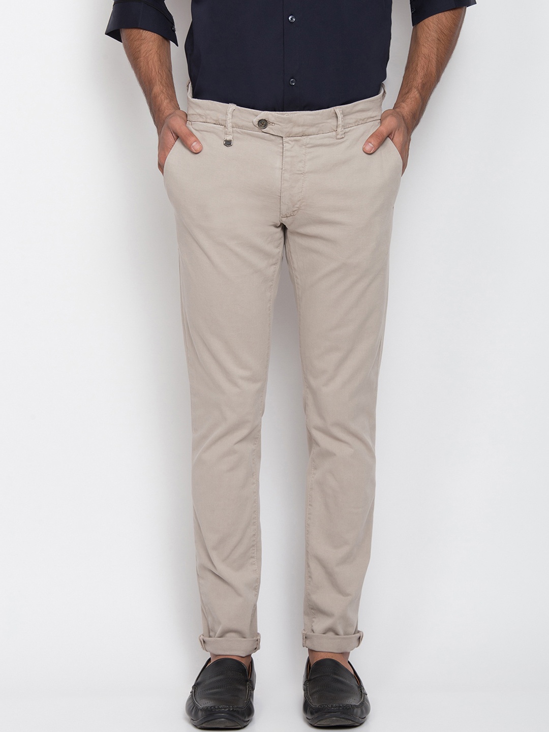 

Antony Morato Men Beige Slim Fit Solid Regular Trousers