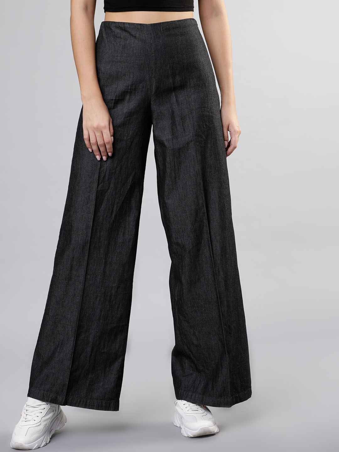 

Tokyo Talkies Women Grey Solid Wide Leg Palazzos