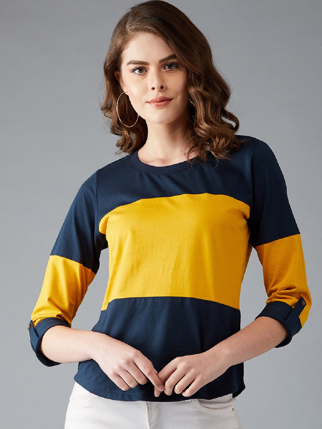 

DOLCE CRUDO Women Blue Colourblocked Round Neck Pure Cotton T-shirt