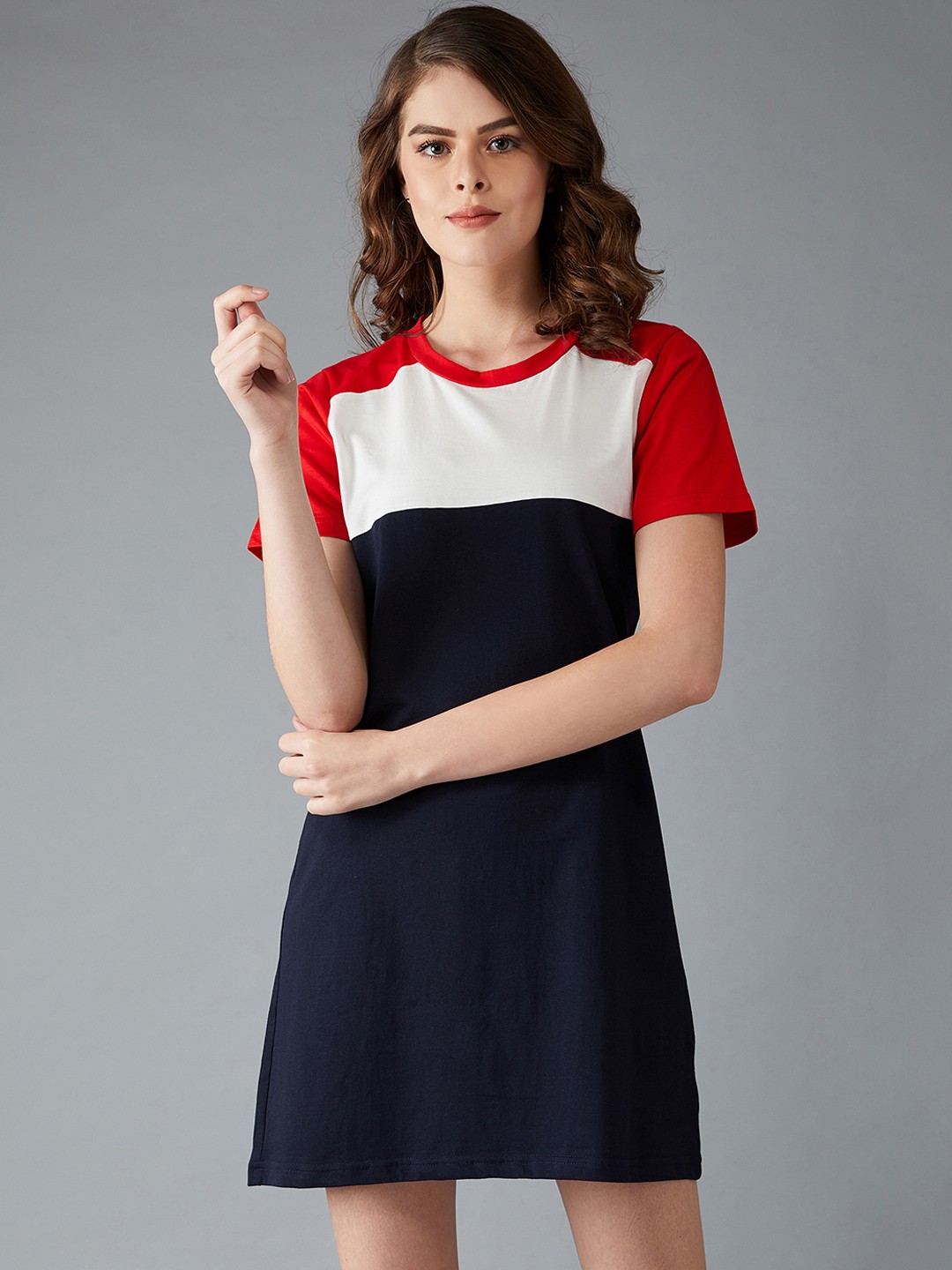 

DOLCE CRUDO Women Navy Blue & White Colourblocked T-shirt Dress