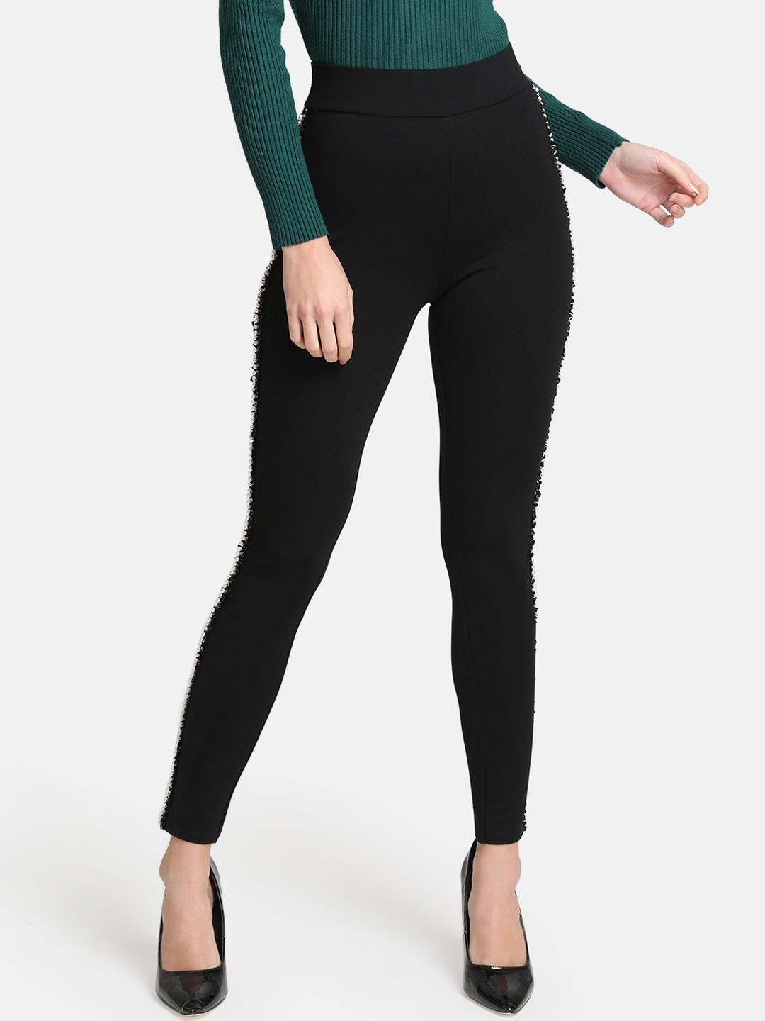 

Kazo Women Black Solid Skinny-Fit Jeggings