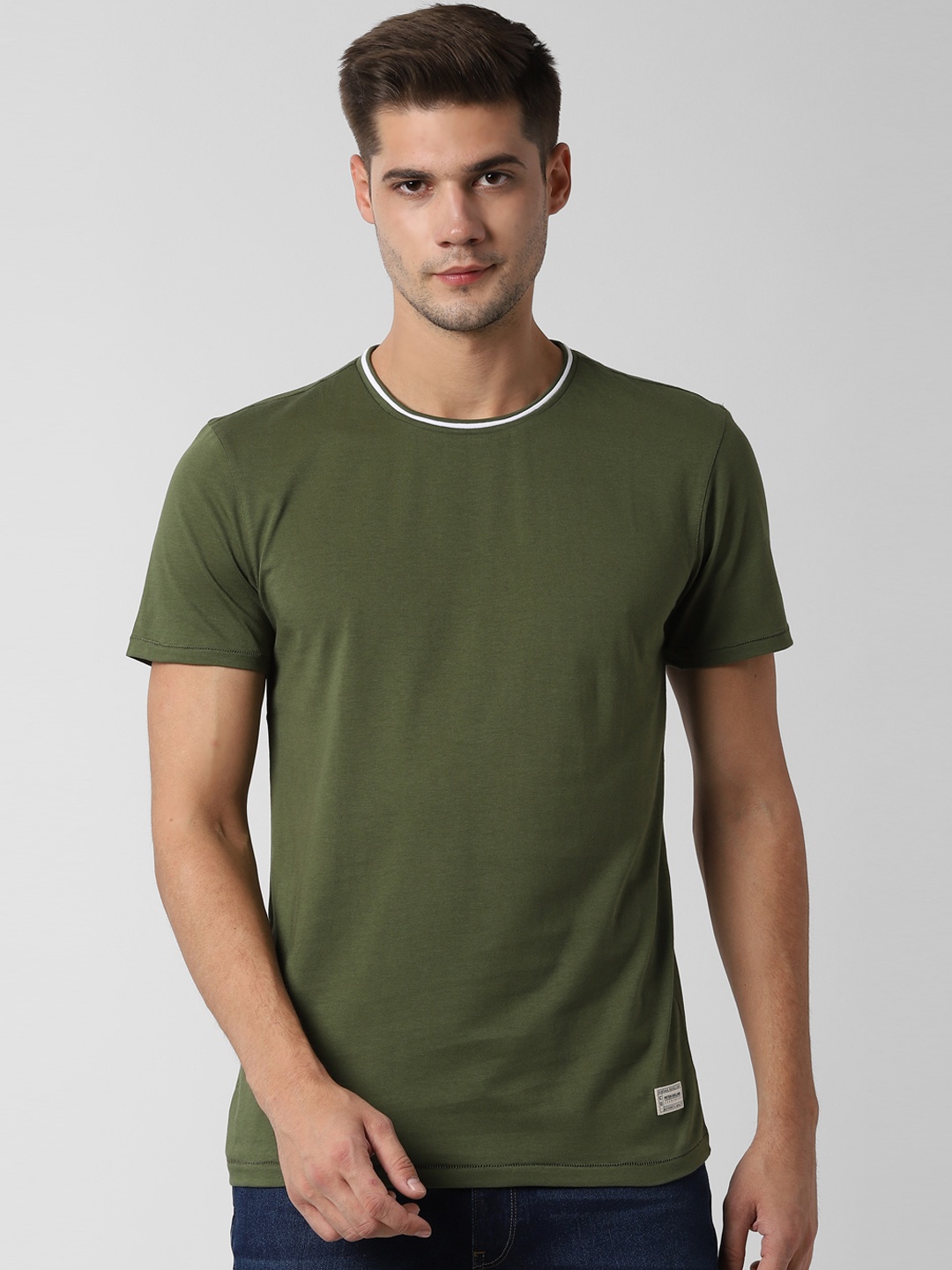 

Peter England Casuals Men Olive Green Solid Round Neck Slim Fit T-shirt