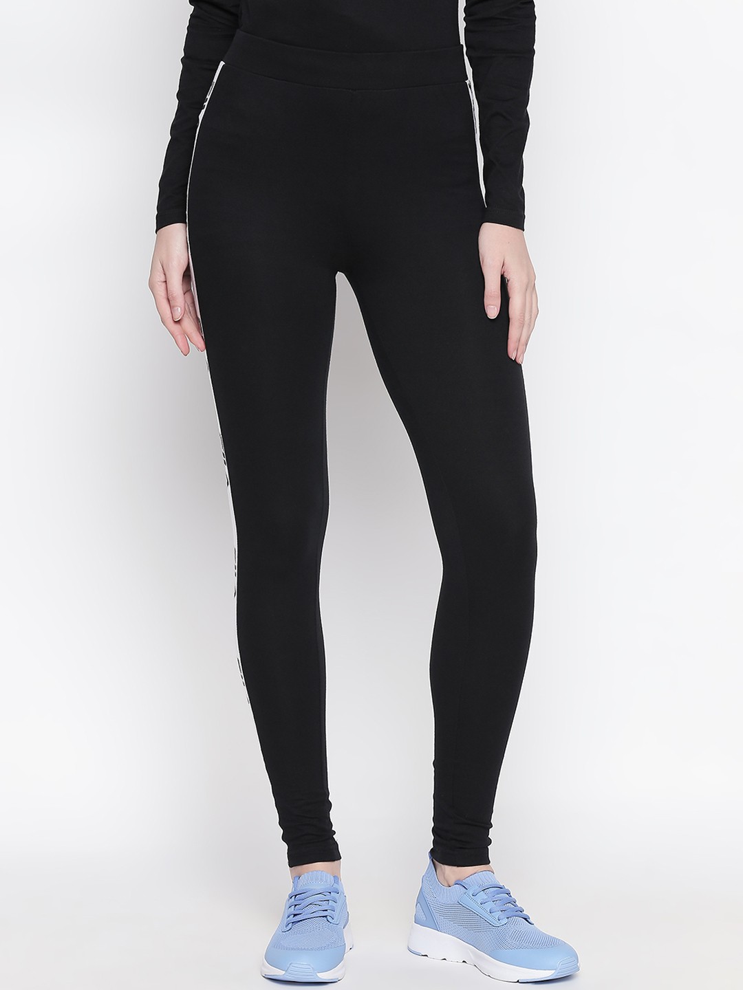 

FILA Women Black Solid Tights