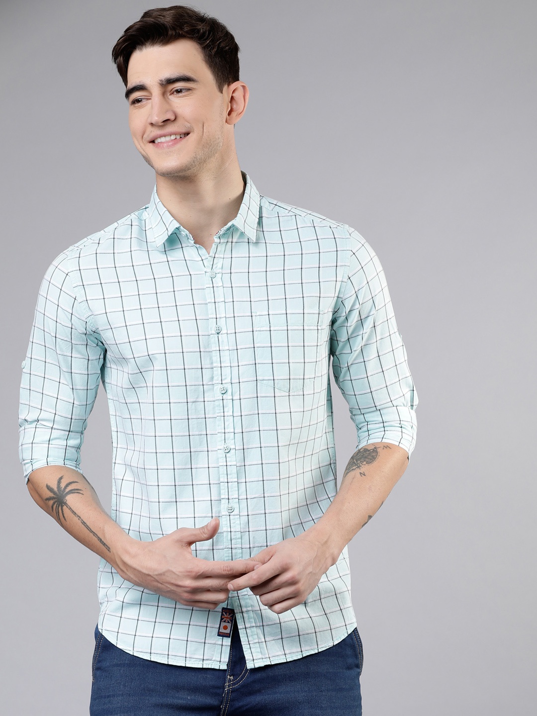 

LOCOMOTIVE Men Blue & Black Slim Fit Checked Casual Shirt