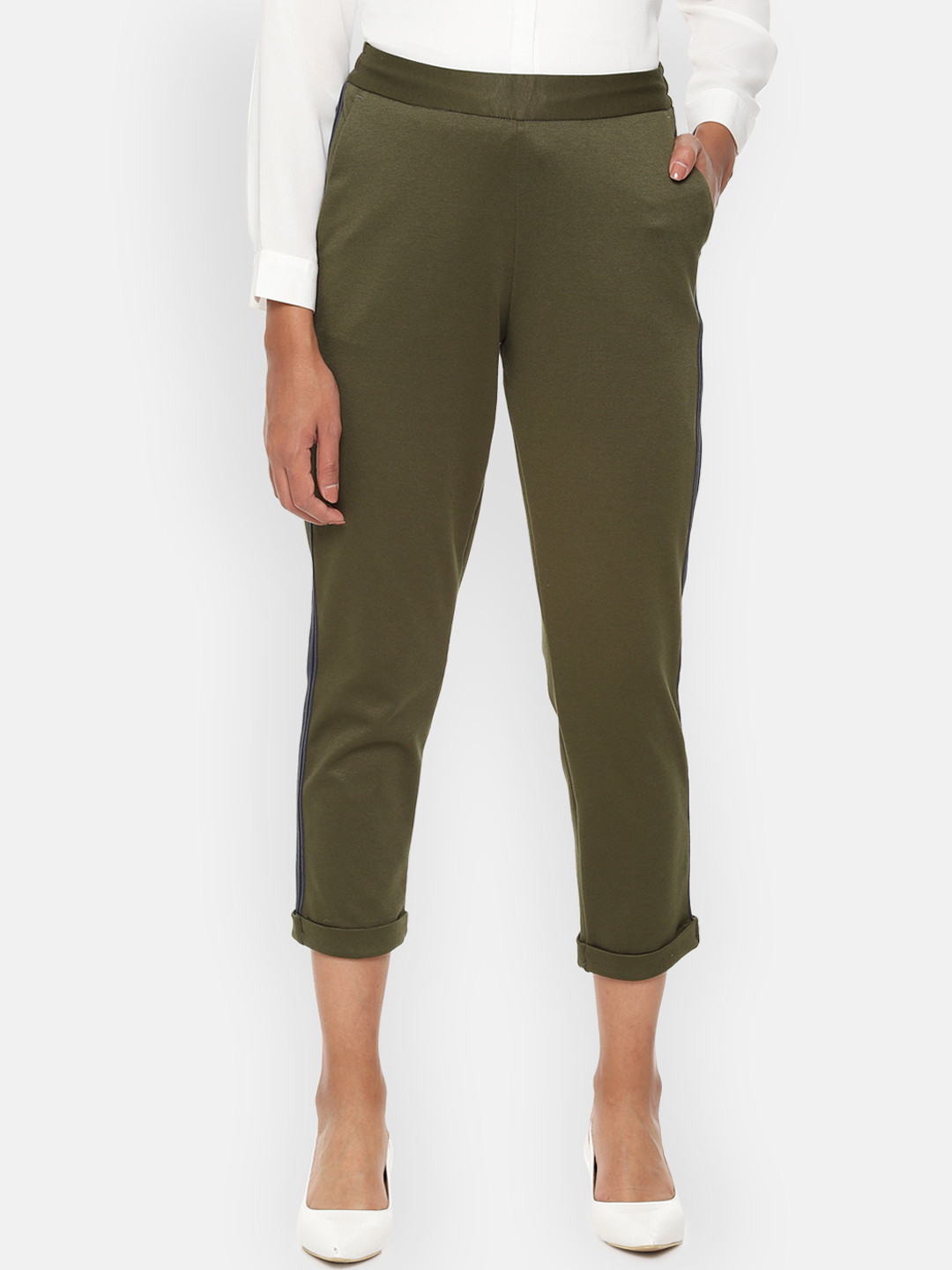 

Van Heusen Woman Olive Green Solid Cropped Regular Trousers