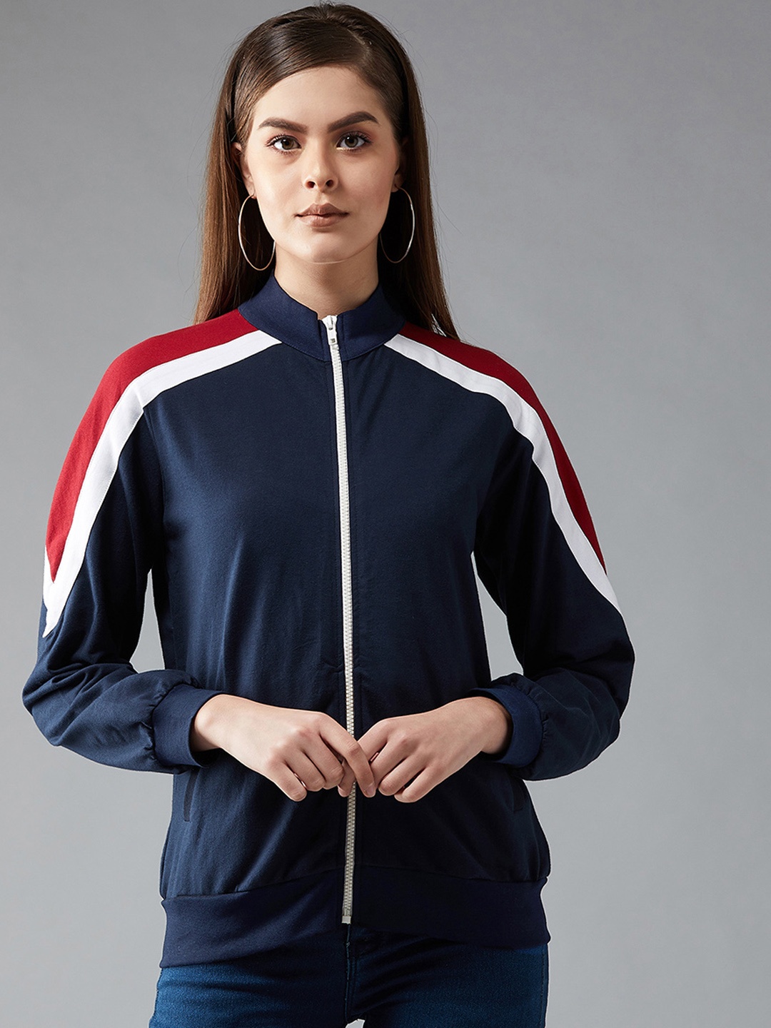 

DOLCE CRUDO Women Navy Blue & Red Solid Sweatshirt