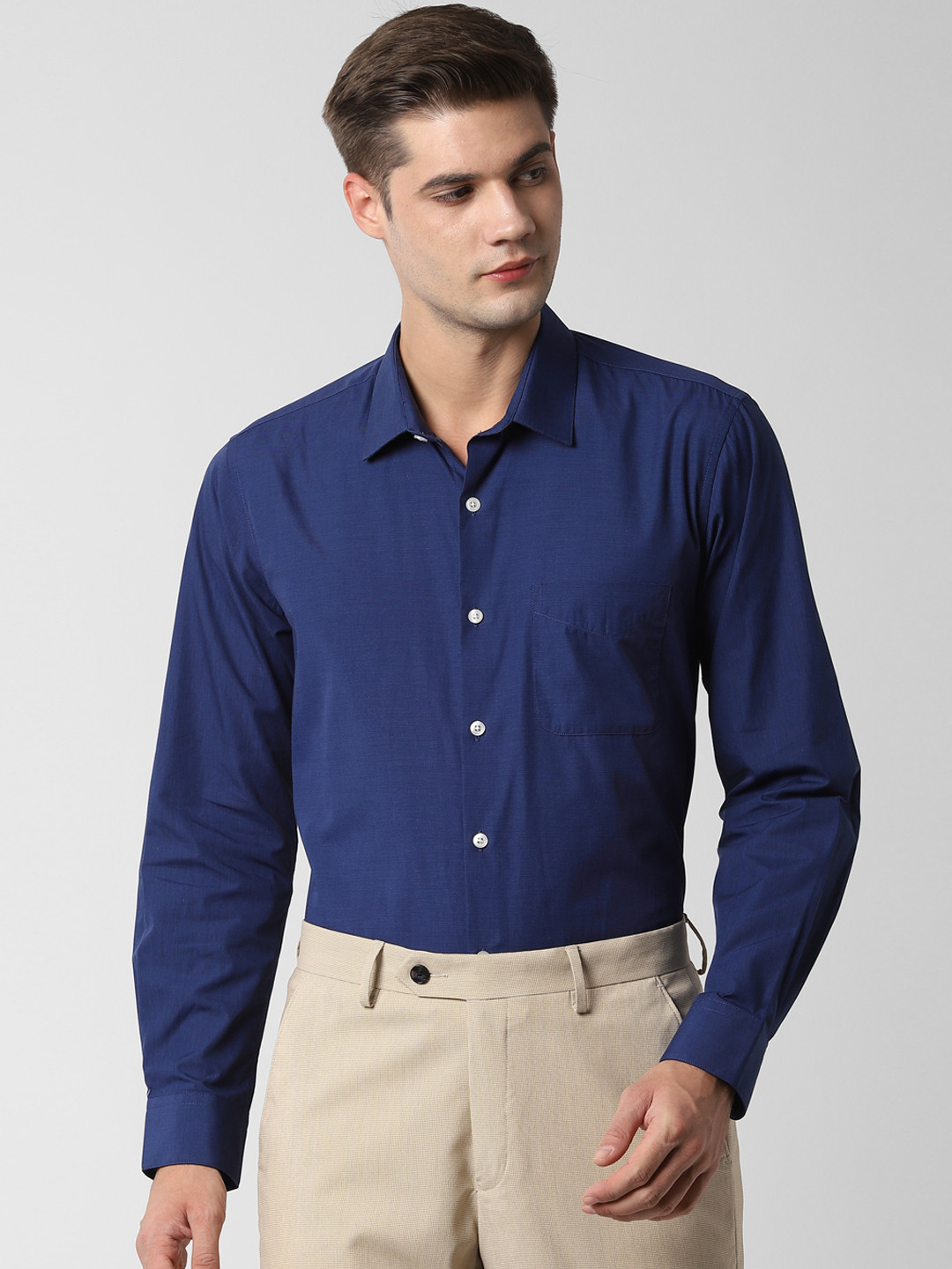 

Peter England Men Navy Blue Solid Regular Fit Formal Shirt