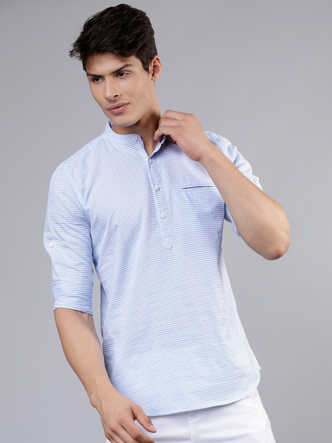 

LOCOMOTIVE Men Blue & White Slim Fit Striped Casual Shirt