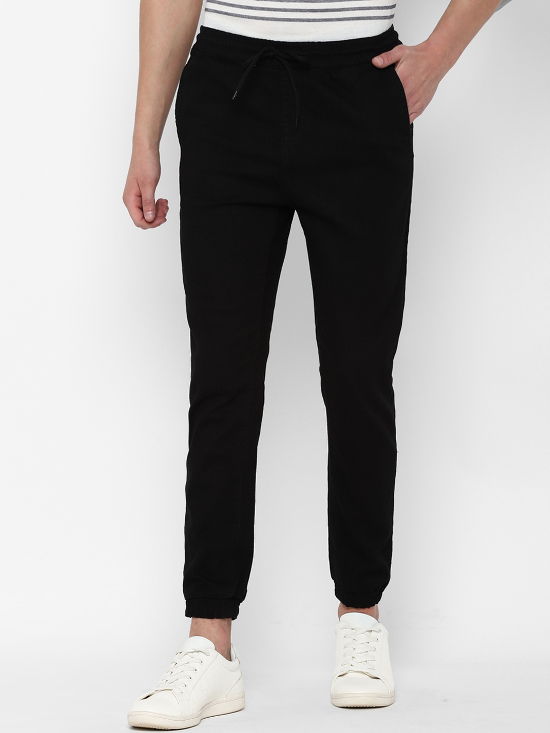 

People Men Black Regular Fit Solid Denim Joggers
