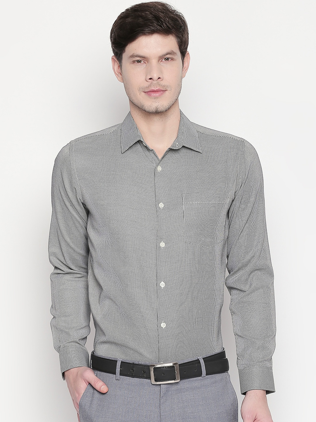 

RICHARD PARKER by Pantaloons Men Black & White Slim Fit Printed Formal Shirt