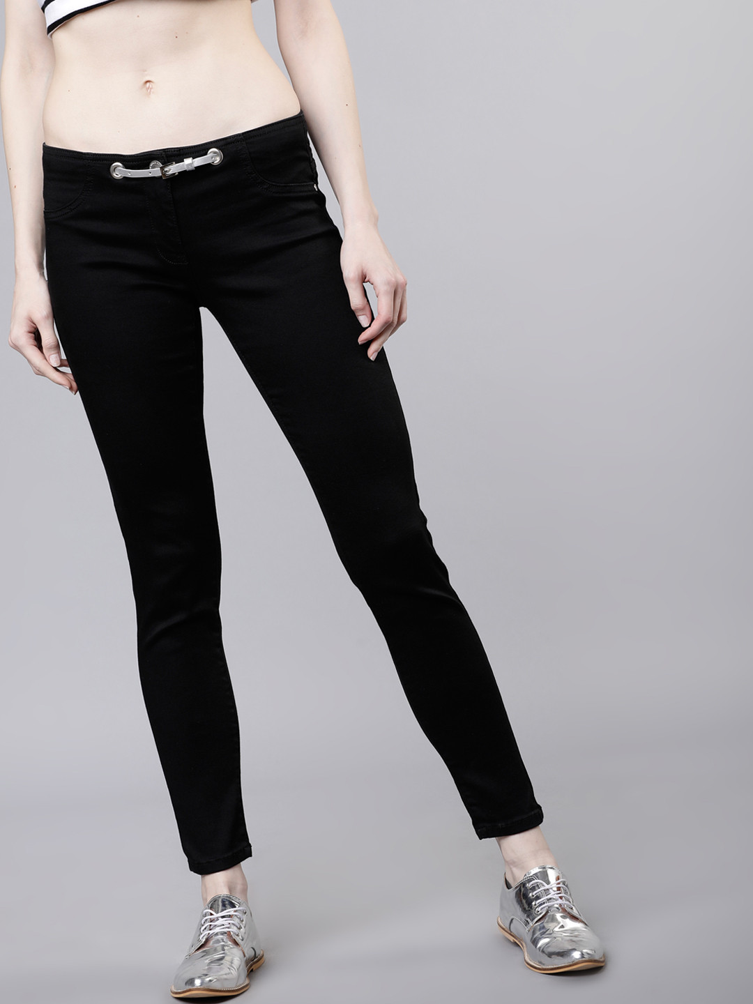 

Tokyo Talkies Women Black Super Skinny Fit Mid-Rise Clean Look Stretchable Jeans