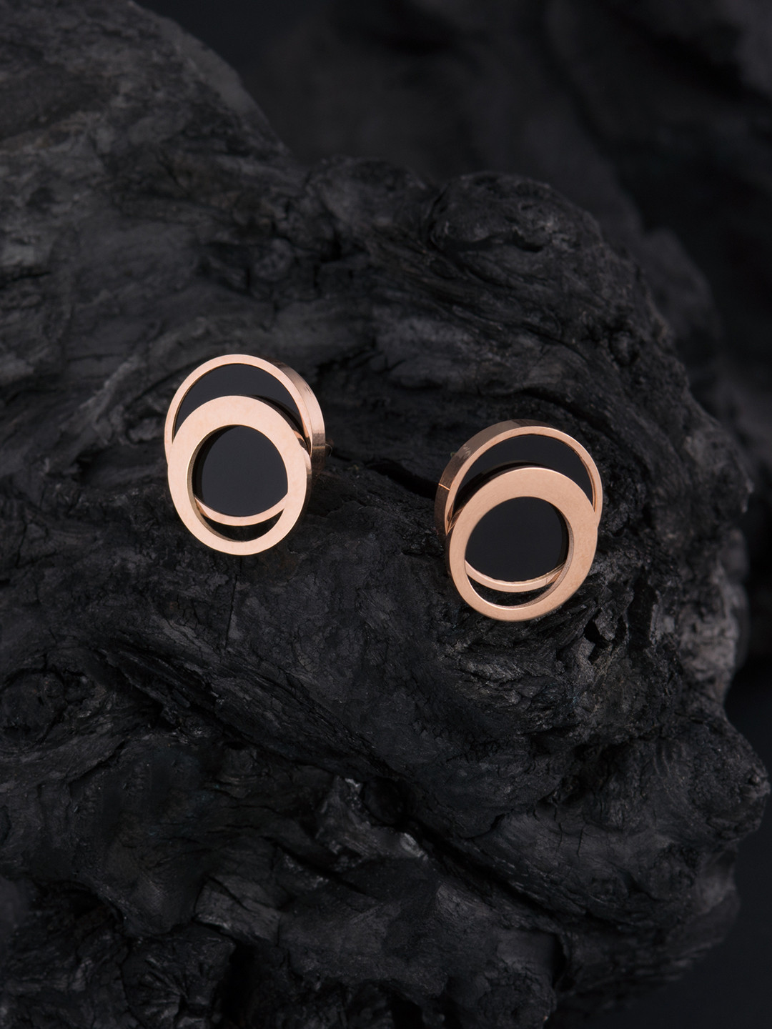 

E2O Gold-Plated & Black Circular Studs