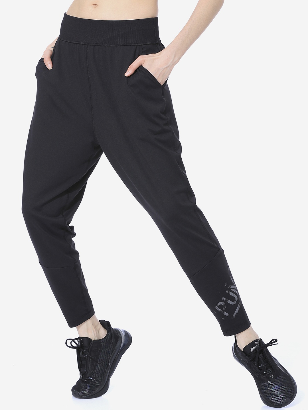

Puma Women Black Solid Studio 7 8 Knit Pant