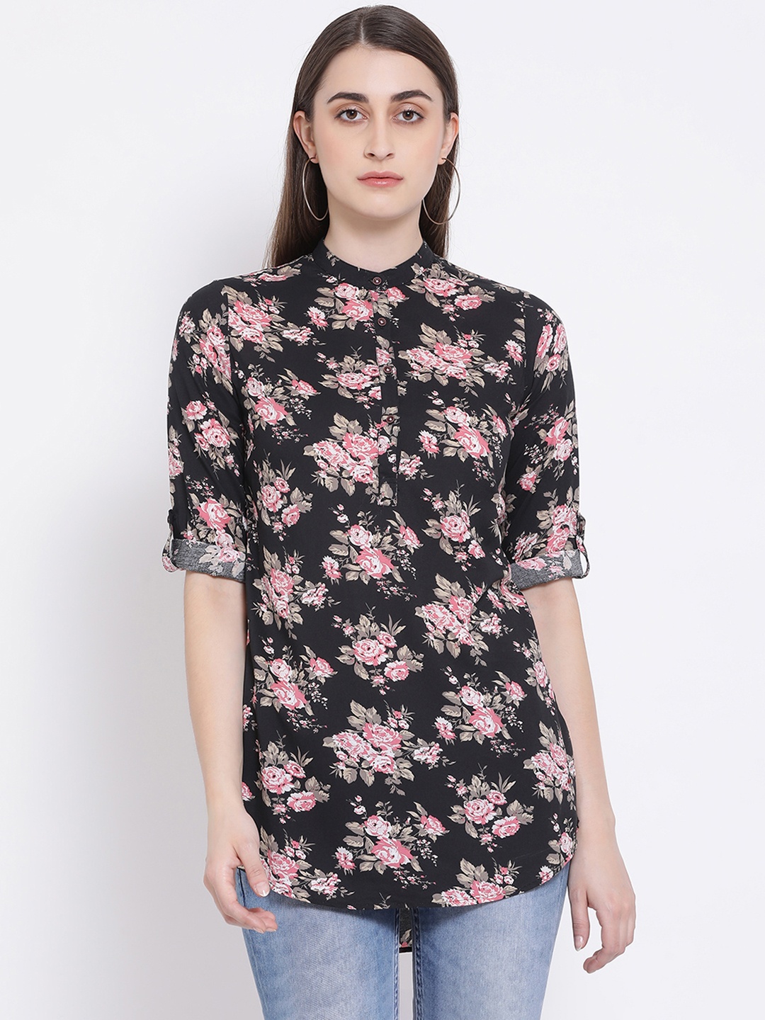 

Crimsoune Club Women Black & Pink Slim Fit Printed Casual Shirt