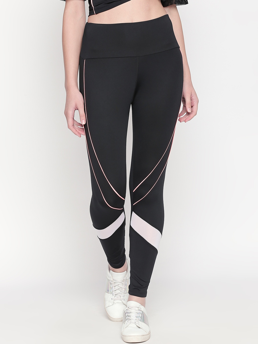 

Tuna London Women Black Solid Slim-Fit Track Pants