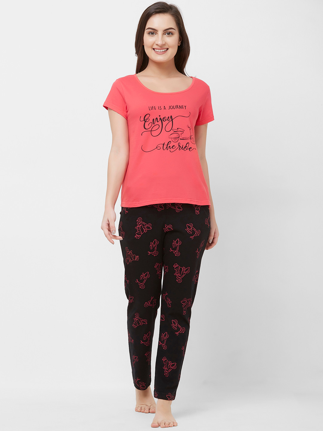 

Mystere Paris Women Pink & Black Printed Night Suit