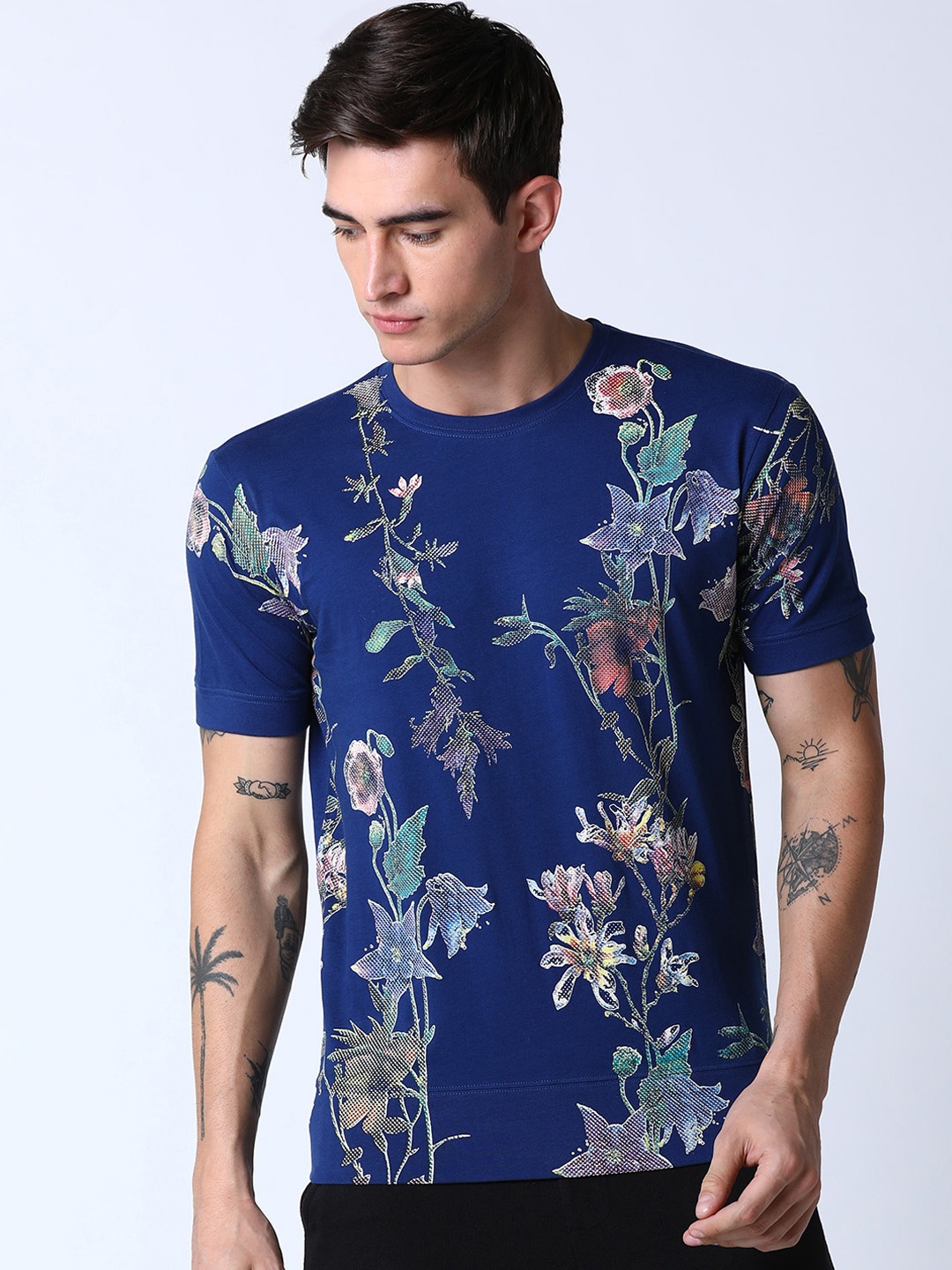 

Huetrap Men Blue Printed Round Neck T-shirt