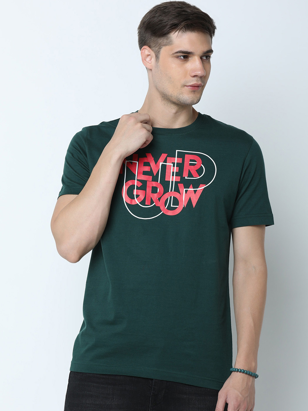 

Huetrap Men Green & Red Printed Round Neck T-shirt