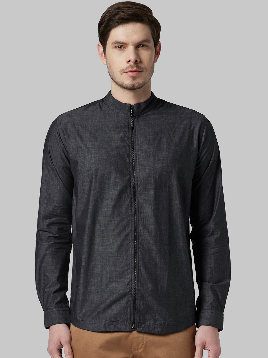 

Park Avenue Men Black & Grey Solid Slim Fit Casual Shirt