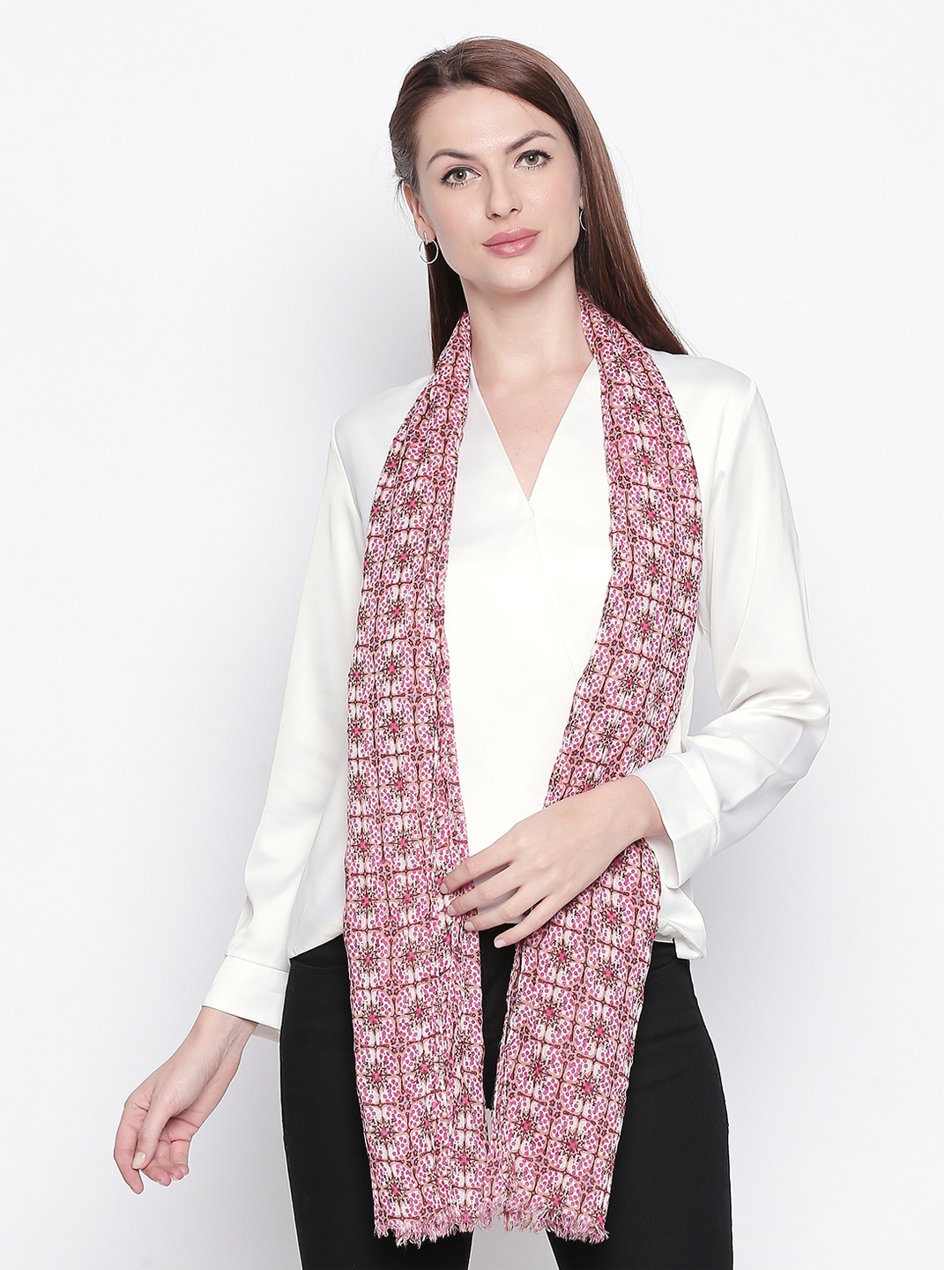 

Style Quotient Women Pink & White Printed Stole